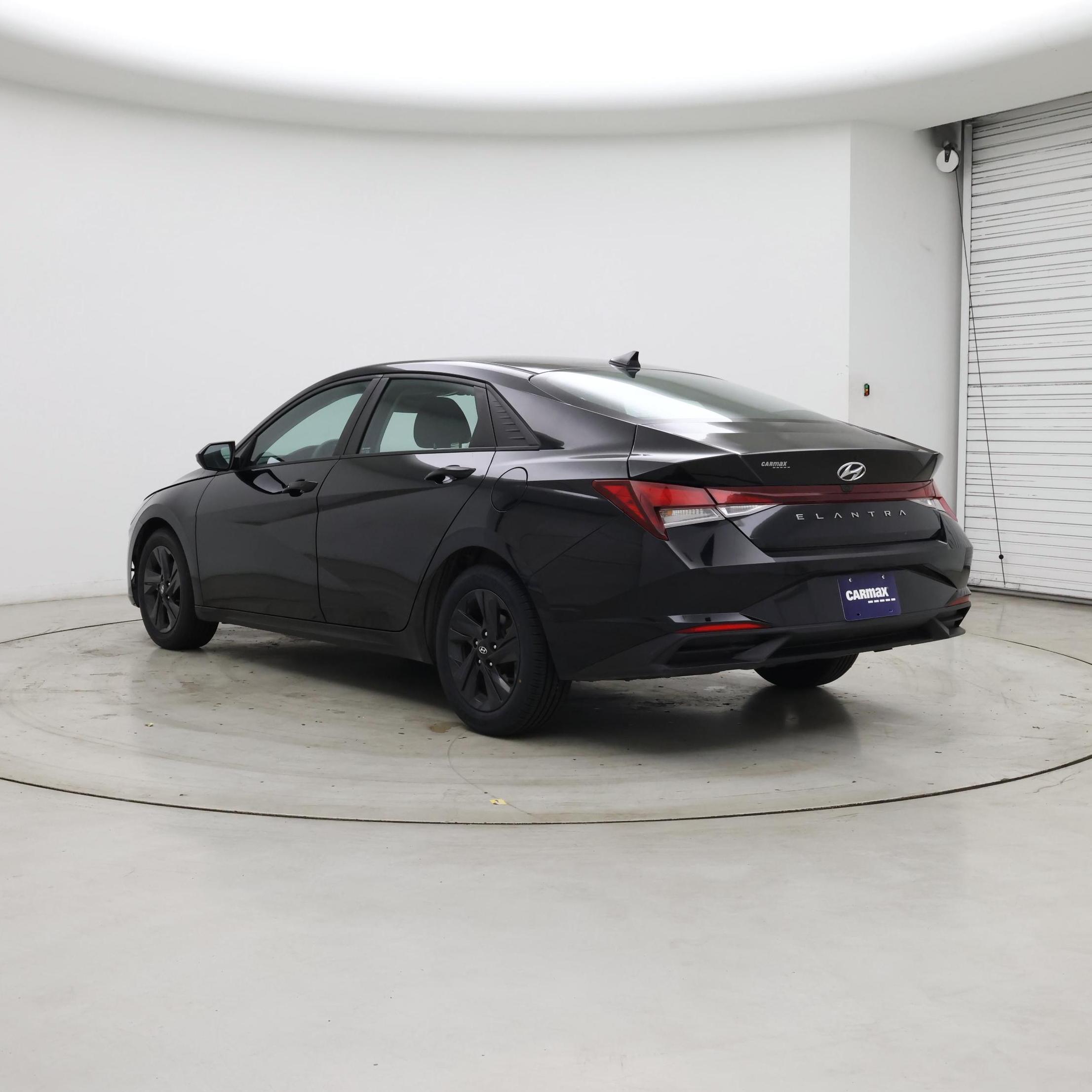 Thumbnail: 2021 Hyundai Elantra - 2