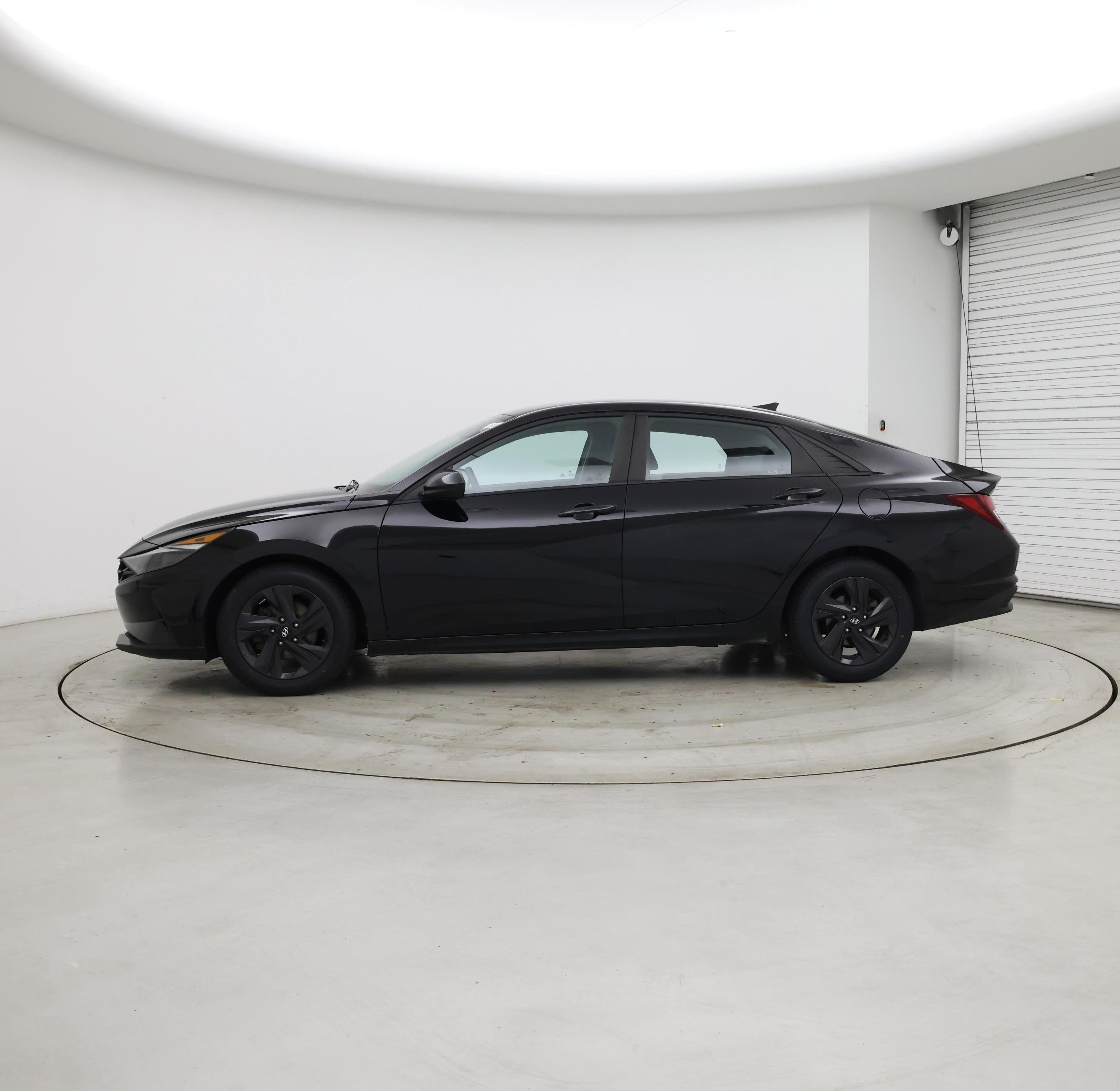 Thumbnail: 2021 Hyundai Elantra - 3
