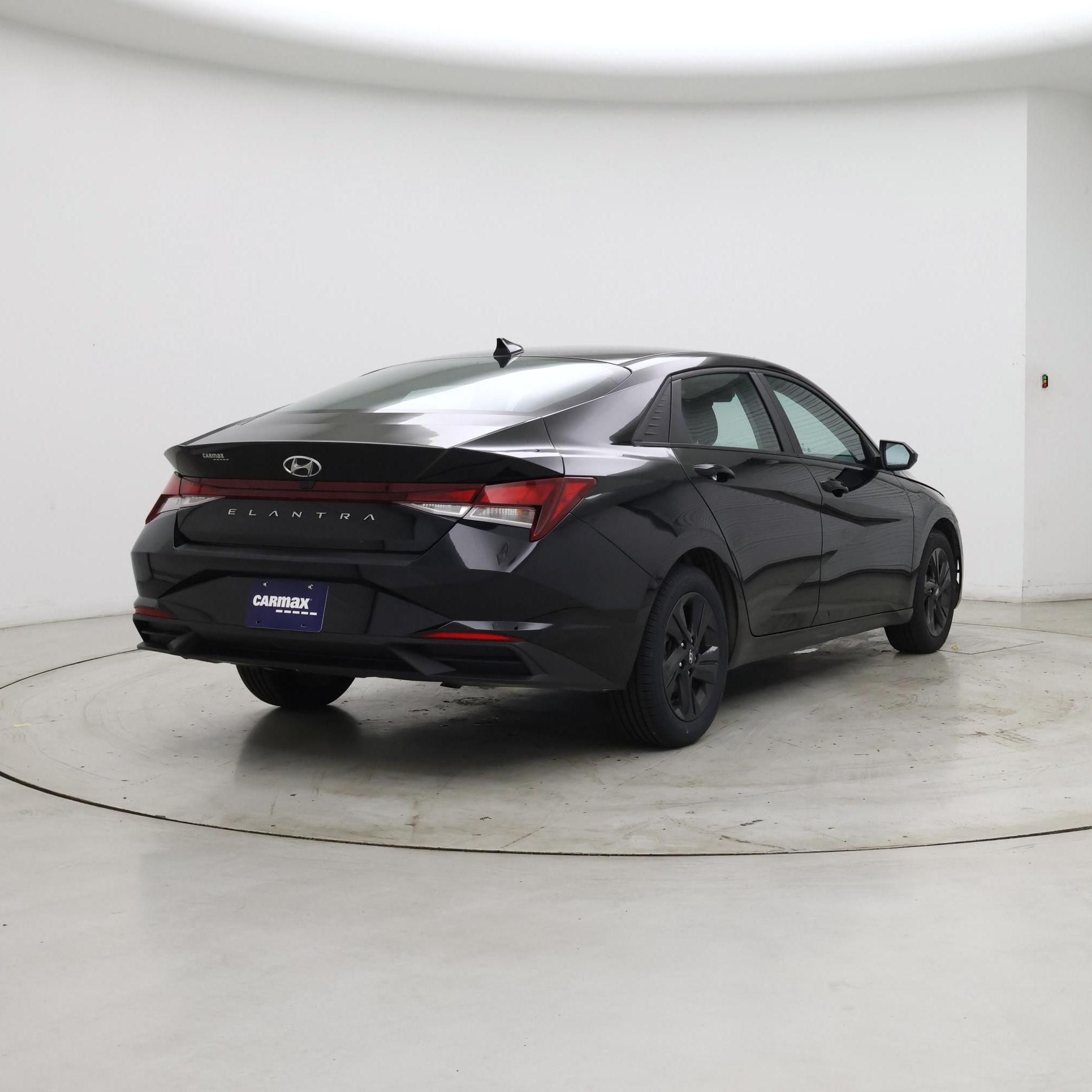 Thumbnail: 2021 Hyundai Elantra - 8