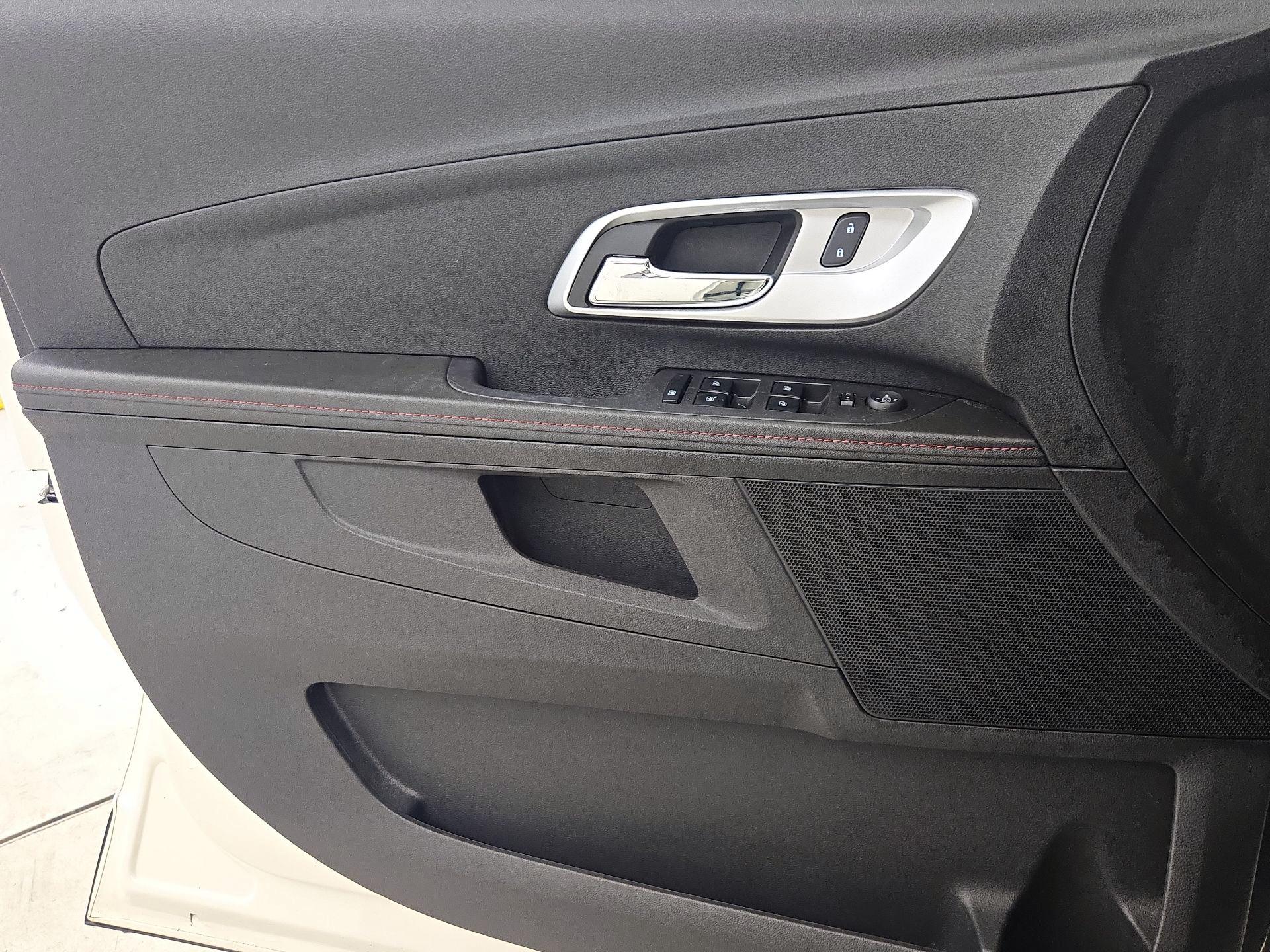 Thumbnail: 2013 Chevrolet Equinox - 12