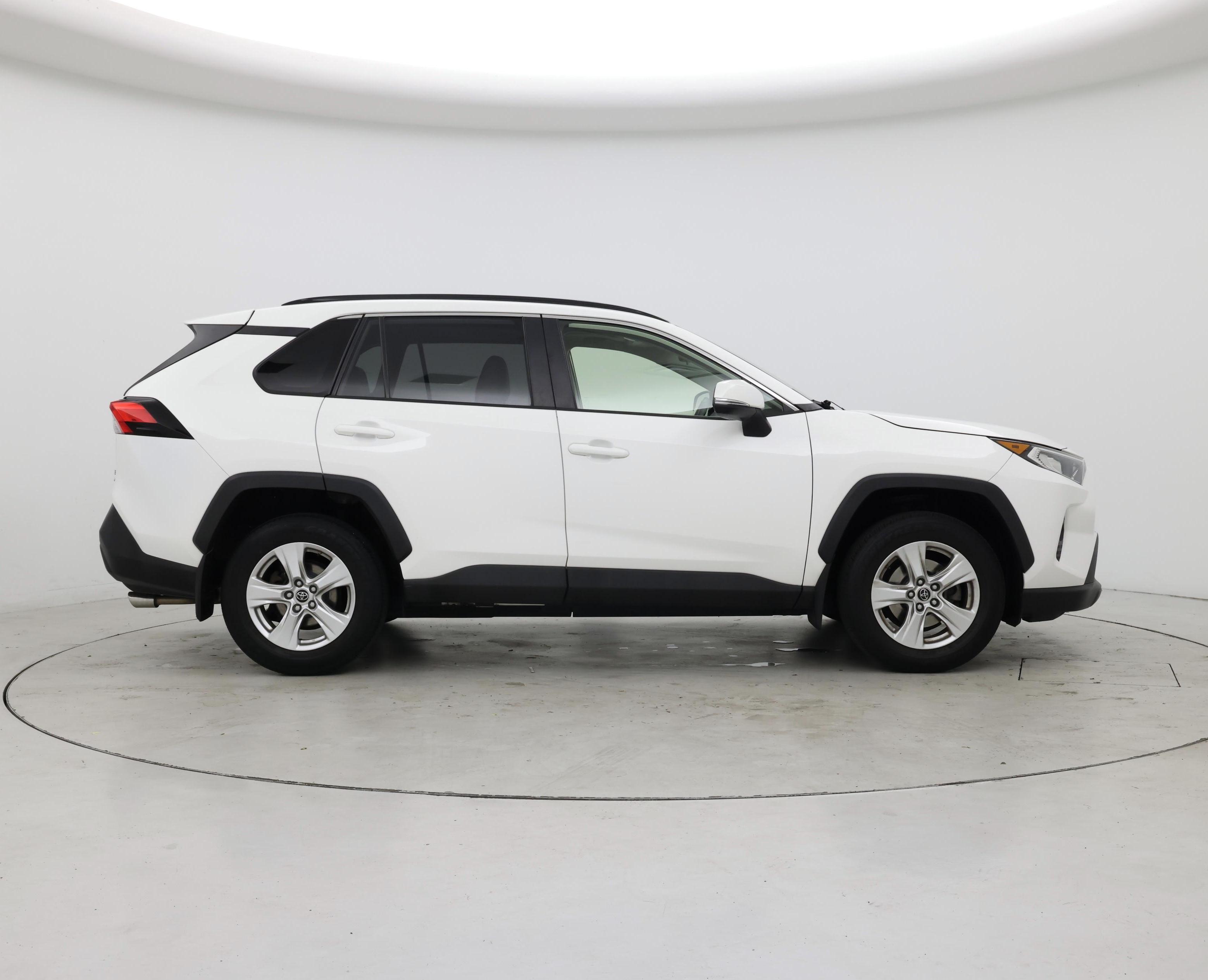 Thumbnail: 2019 Toyota RAV4 - 7