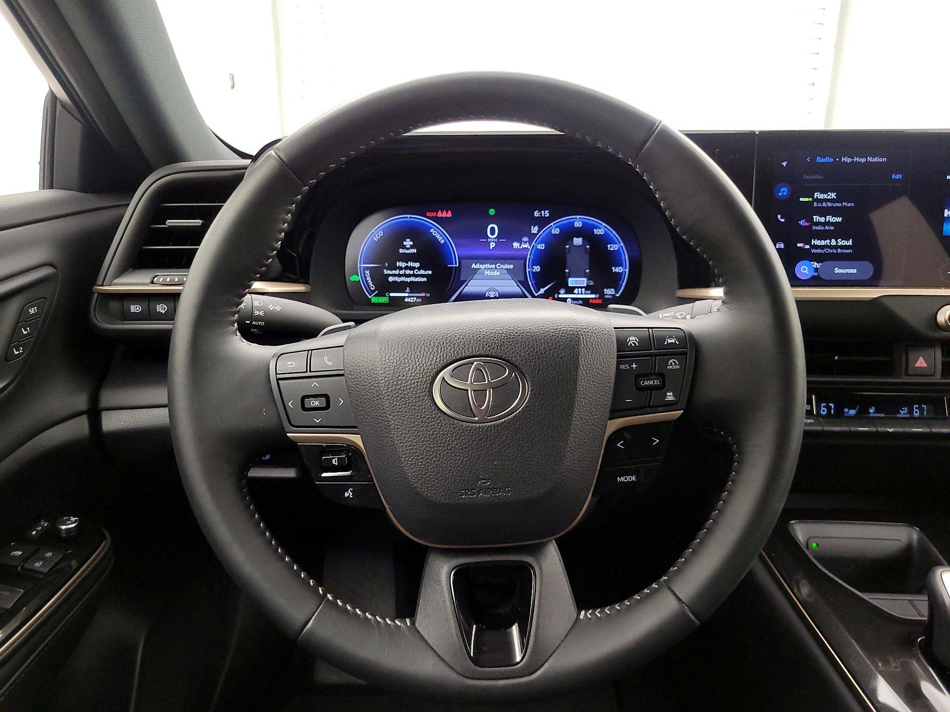 Thumbnail: 2025 Toyota Crown Signia - 10