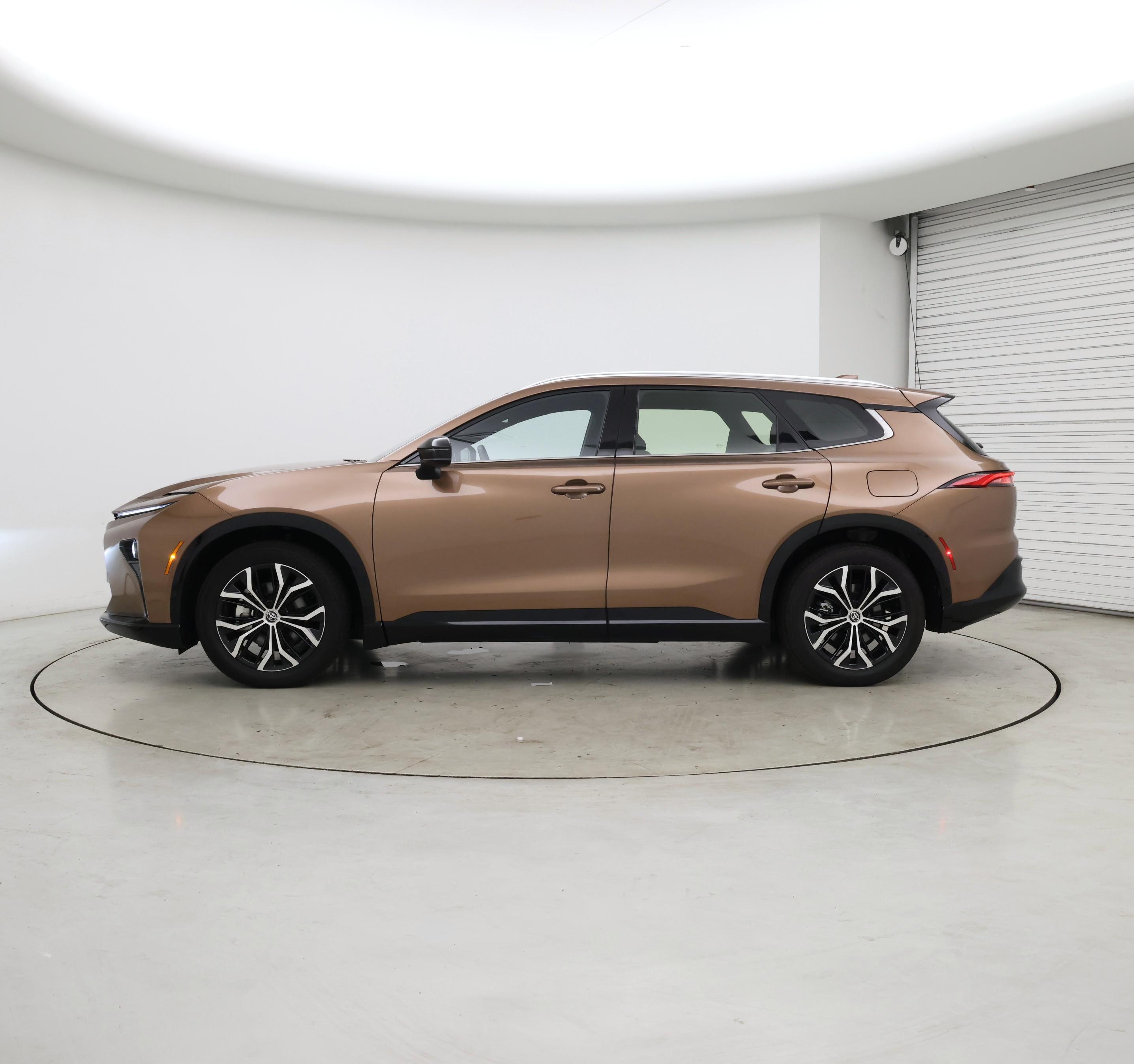 Thumbnail: 2025 Toyota Crown Signia - 3