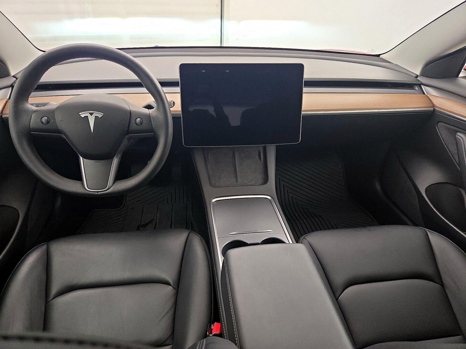 Thumbnail: 2022 Tesla Model 3 - 9