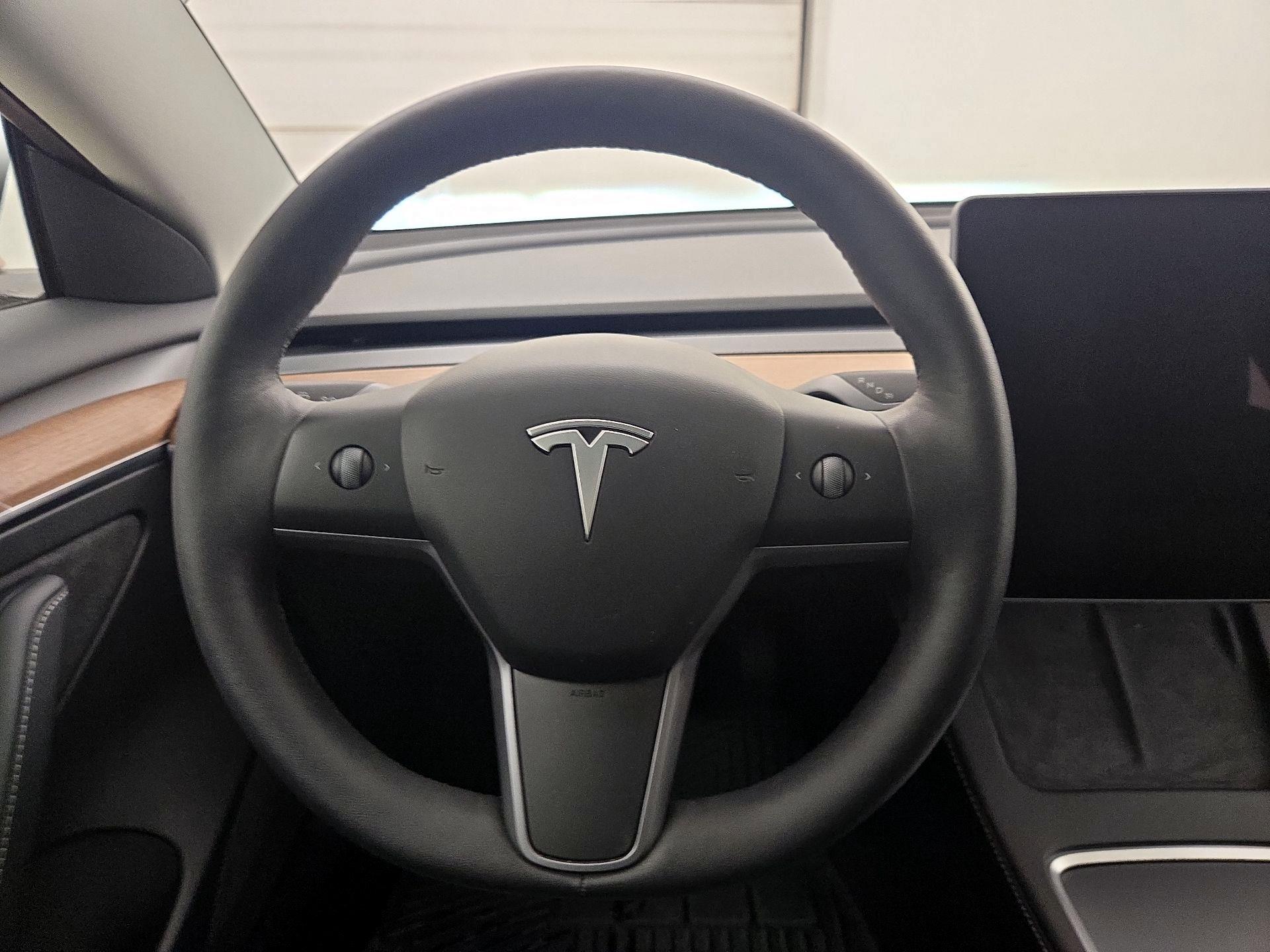 Thumbnail: 2022 Tesla Model 3 - 10