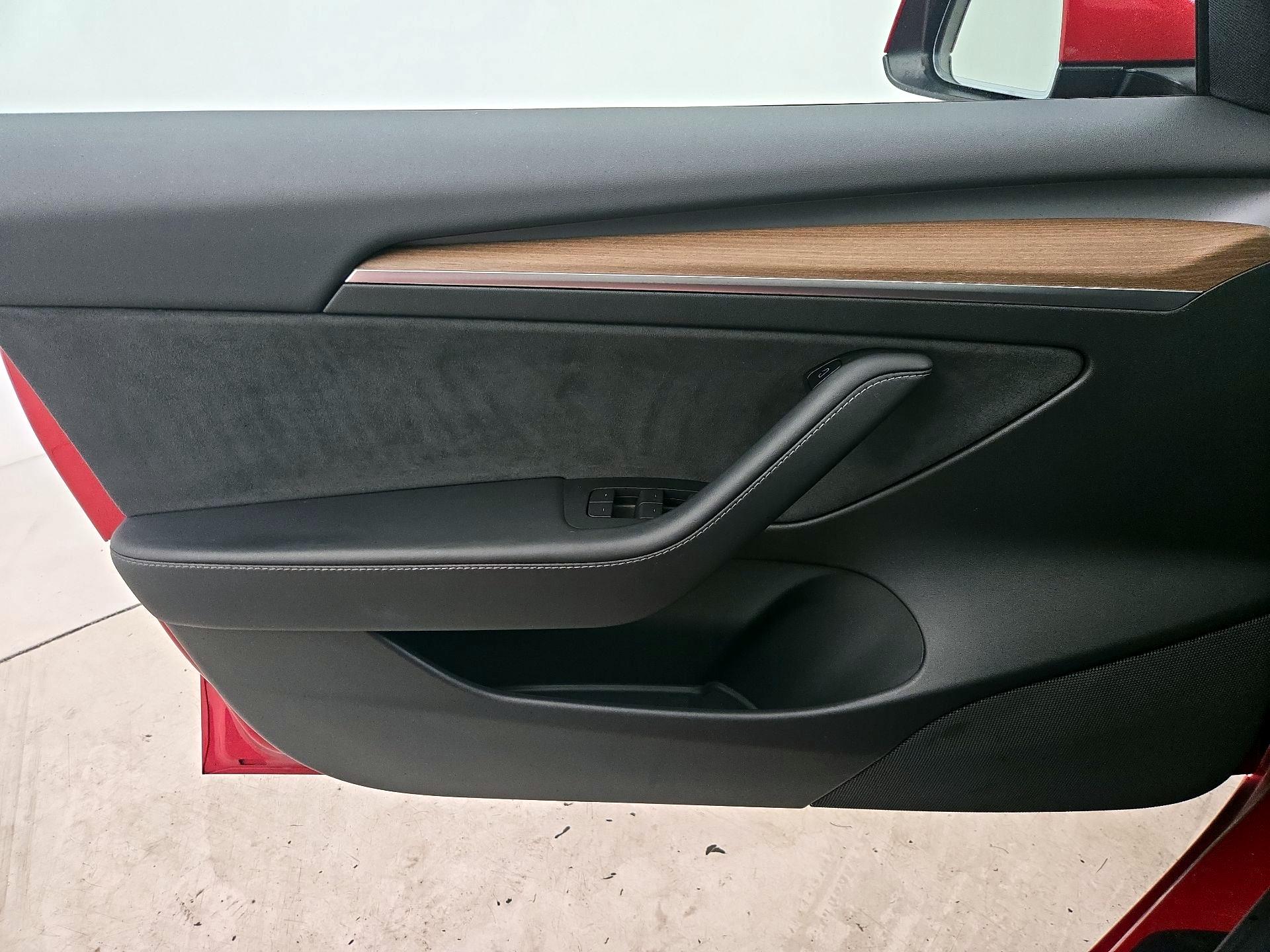 Thumbnail: 2022 Tesla Model 3 - 12
