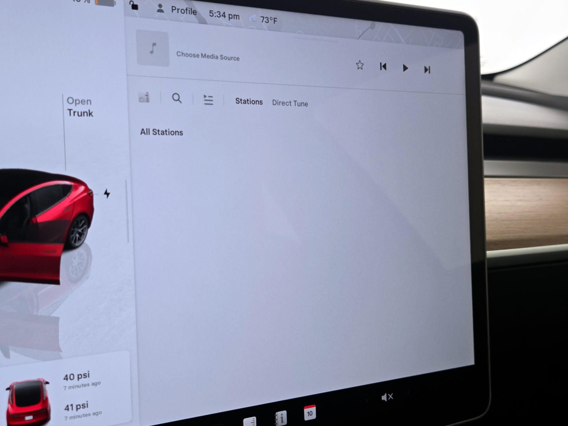 Thumbnail: 2022 Tesla Model 3 - 15