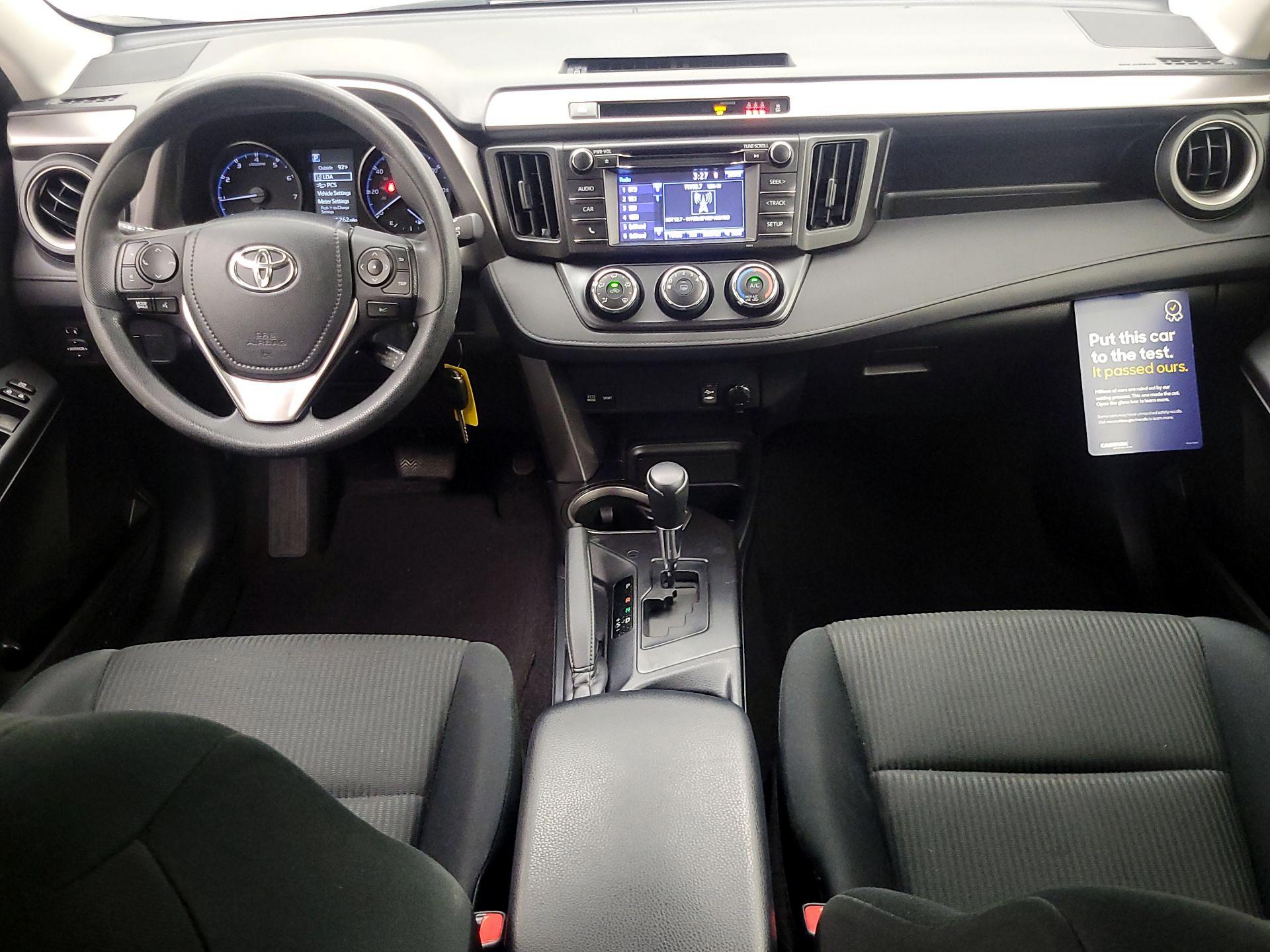 Thumbnail: 2017 Toyota RAV4 - 9