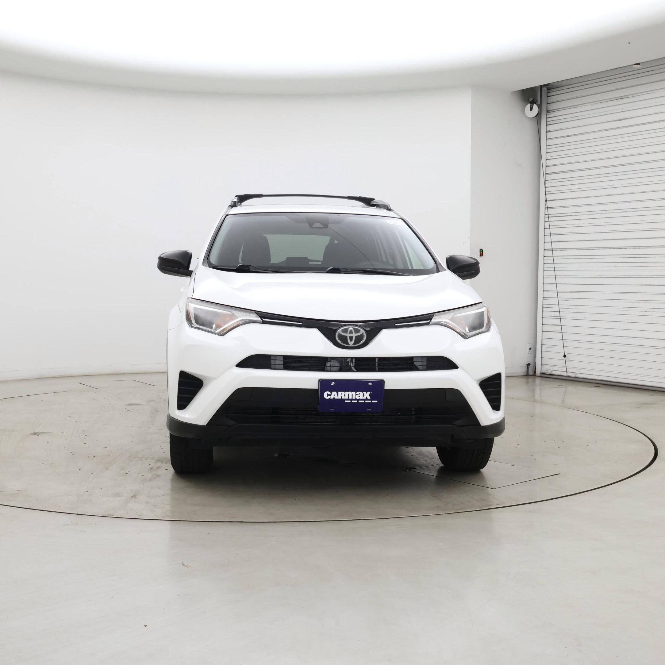 Thumbnail: 2017 Toyota RAV4 - 5