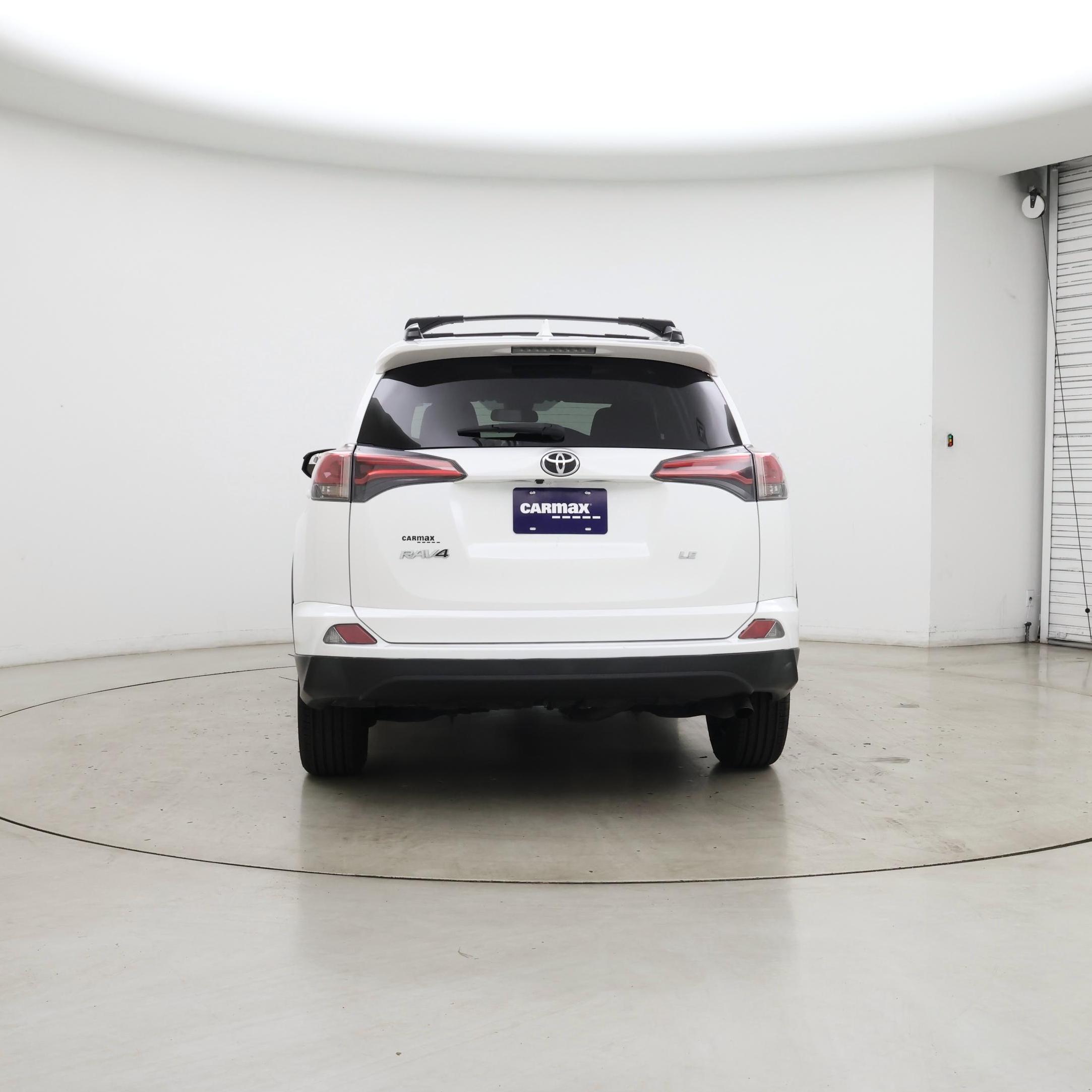 Thumbnail: 2017 Toyota RAV4 - 6