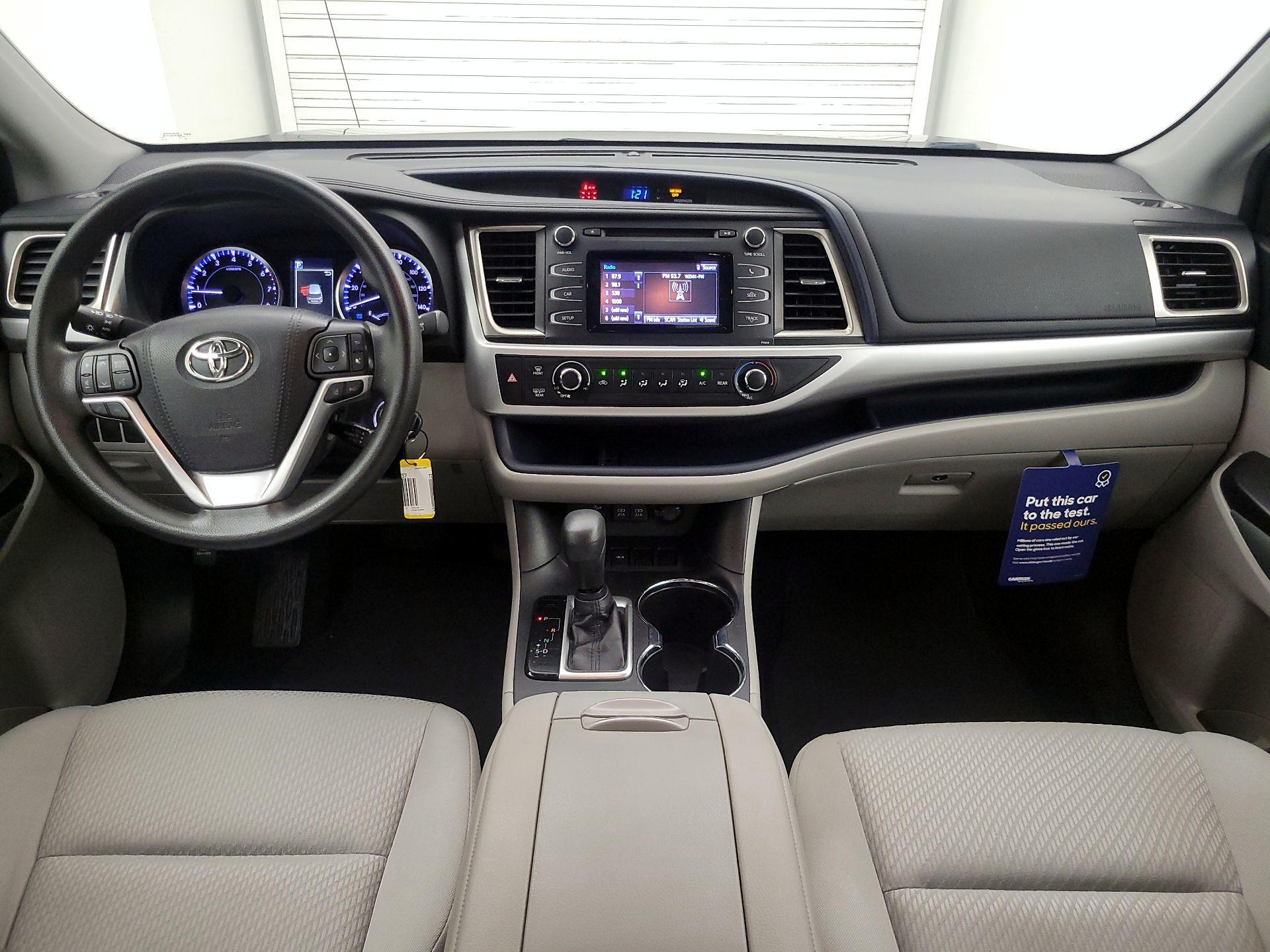 Thumbnail: 2019 Toyota Highlander - 9