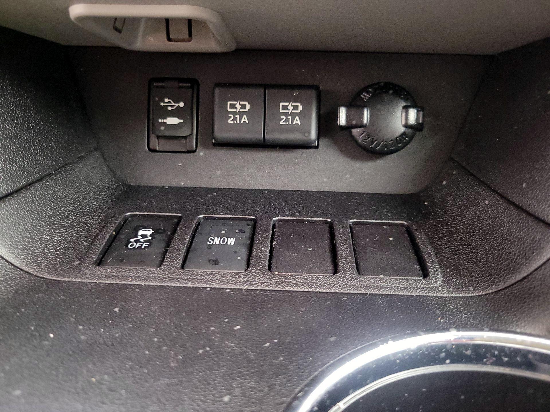 Thumbnail: 2019 Toyota Highlander - 18