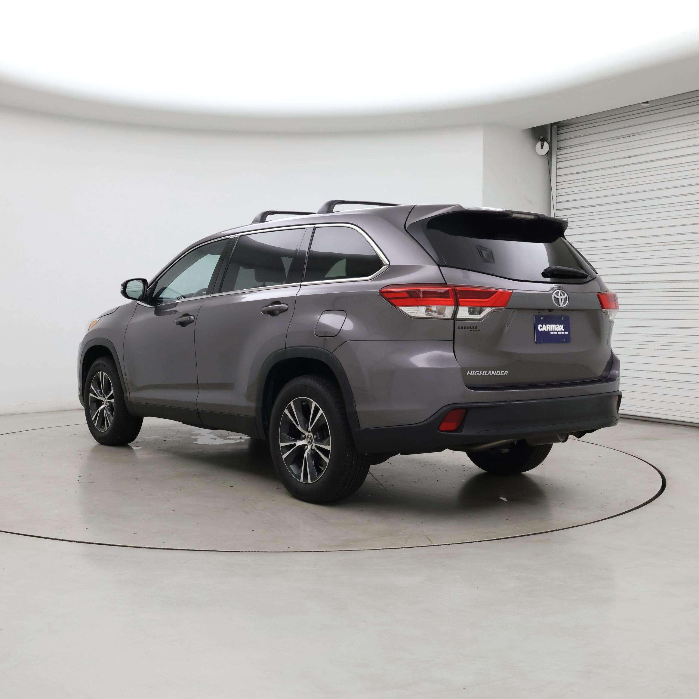 Thumbnail: 2019 Toyota Highlander - 2