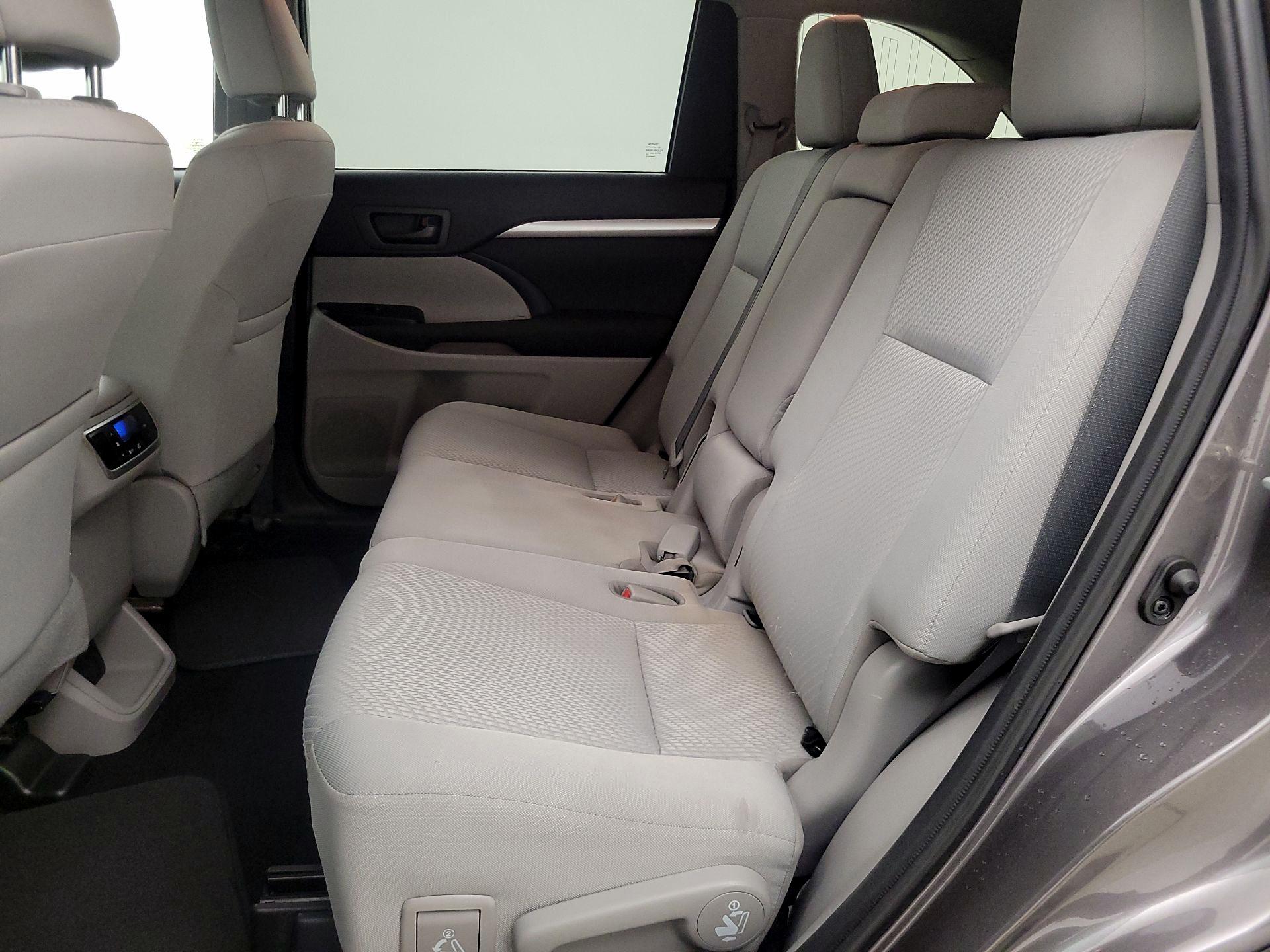 Thumbnail: 2019 Toyota Highlander - 19