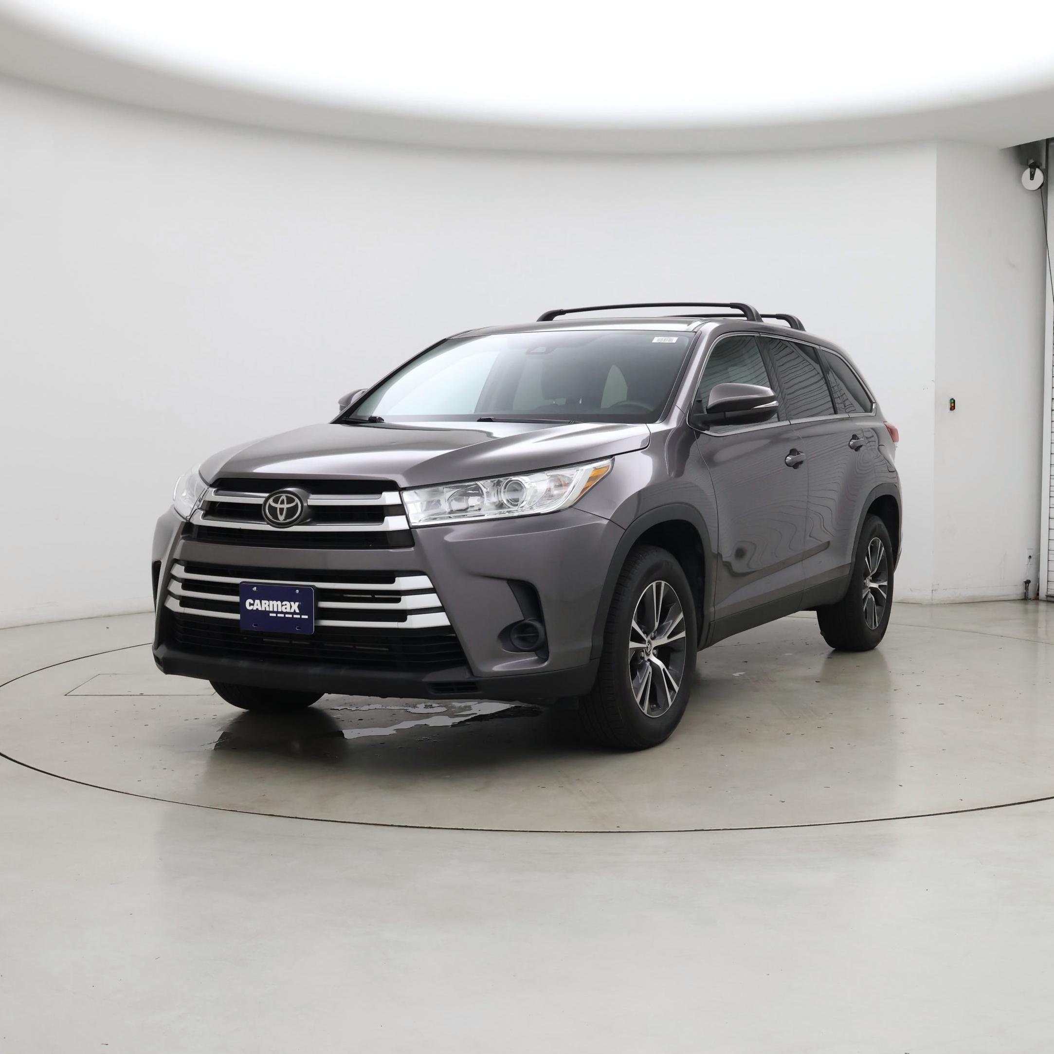Thumbnail: 2019 Toyota Highlander - 4