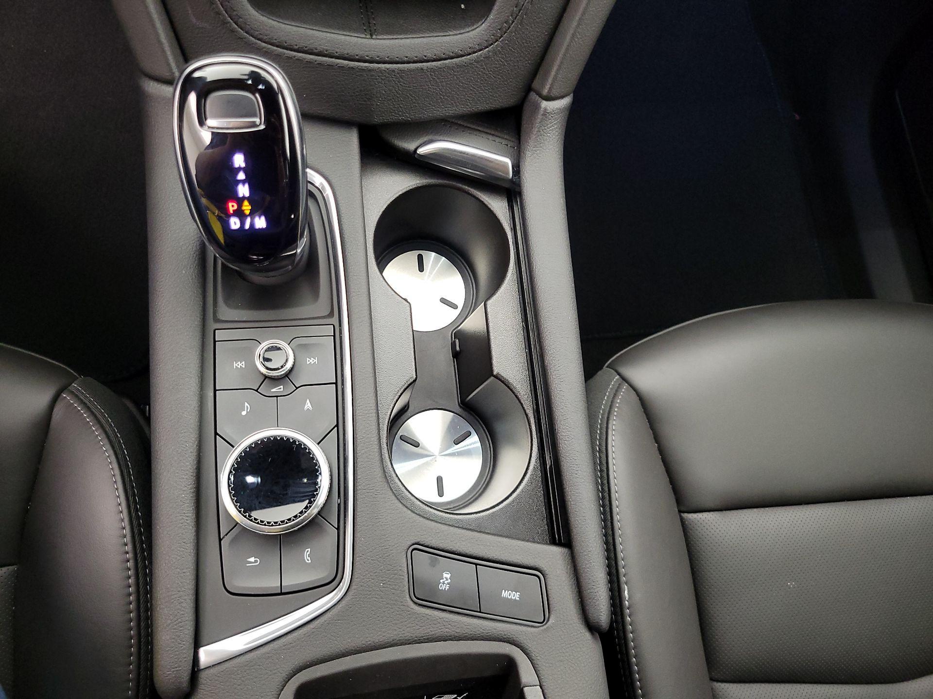 Thumbnail: 2025 Cadillac XT6 - 18