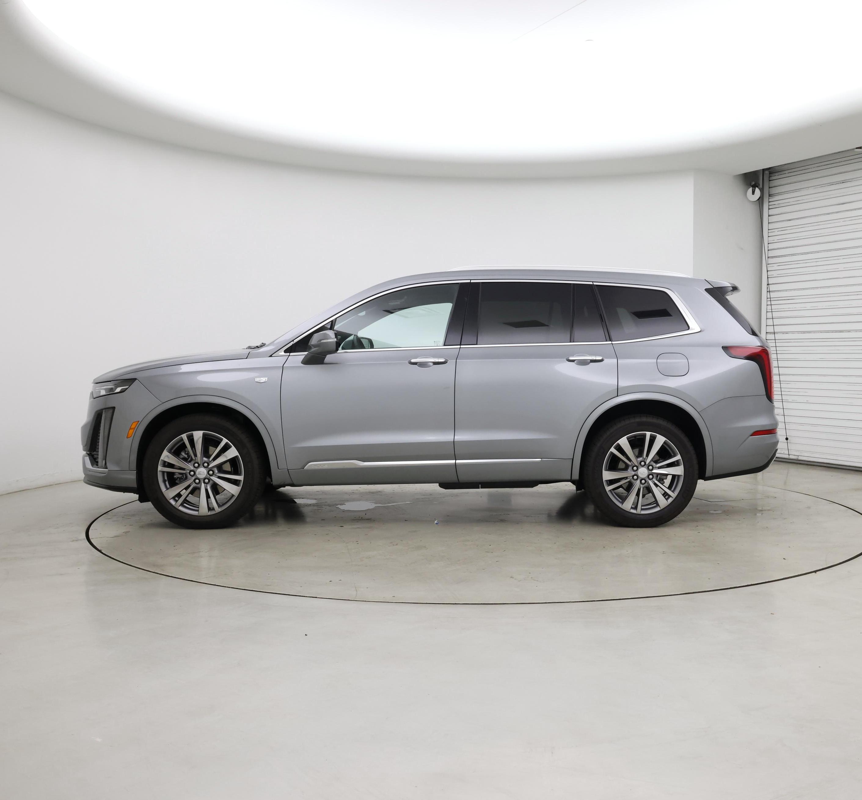 Thumbnail: 2025 Cadillac XT6 - 3