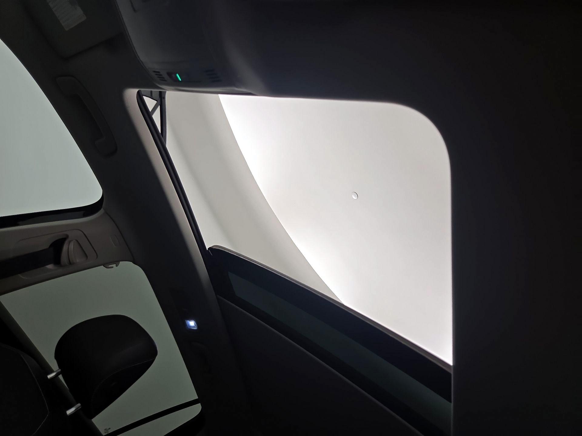 Thumbnail: 2022 Volkswagen Tiguan - 19