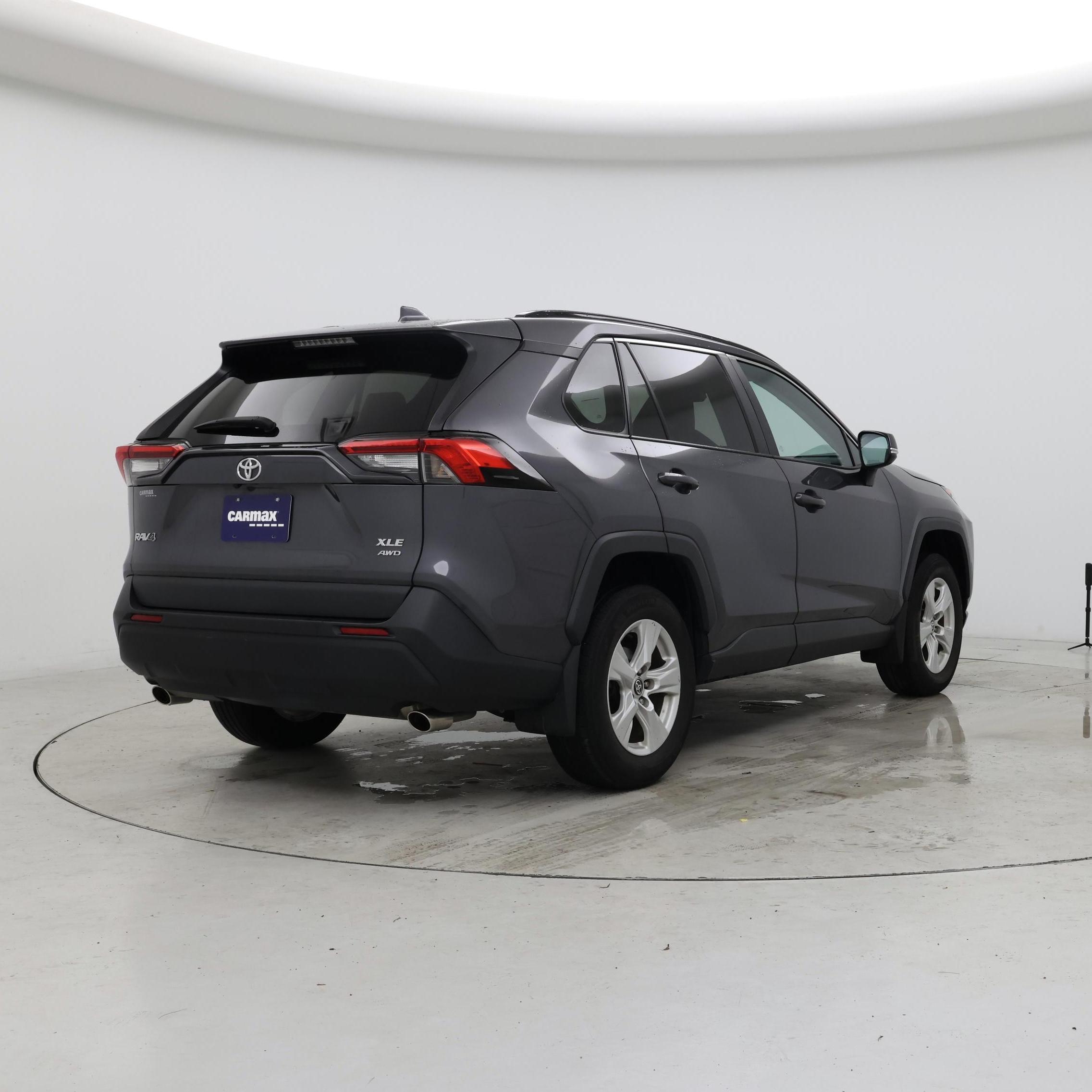 Thumbnail: 2021 Toyota RAV4 - 8