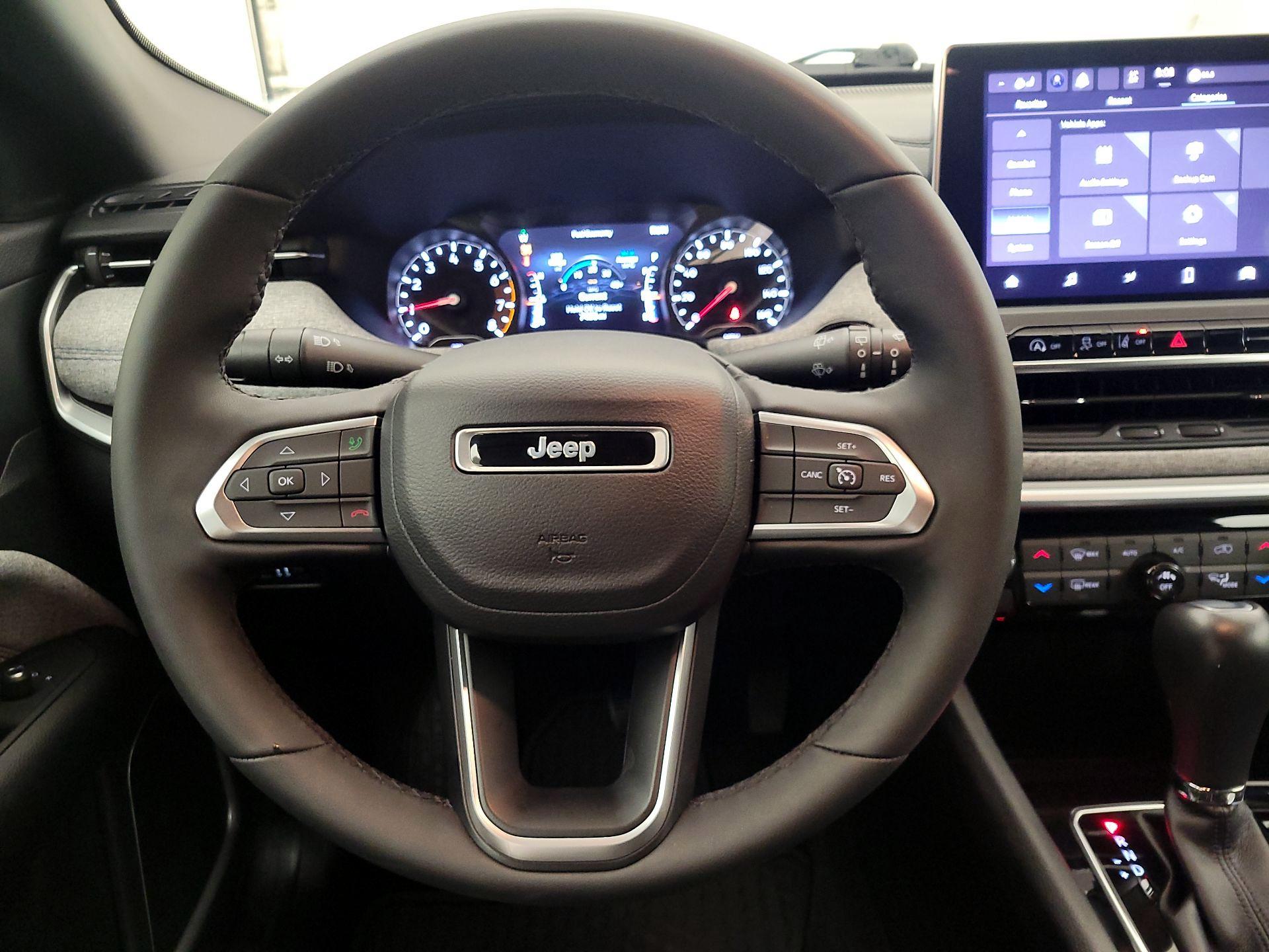 Thumbnail: 2023 Jeep Compass - 10