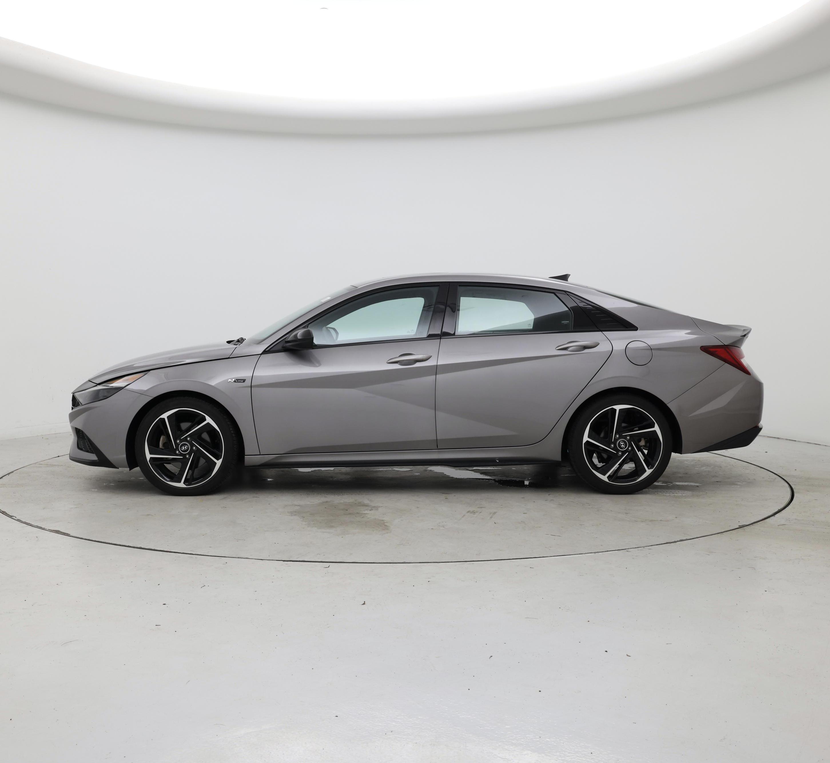 Thumbnail: 2023 Hyundai Elantra - 3