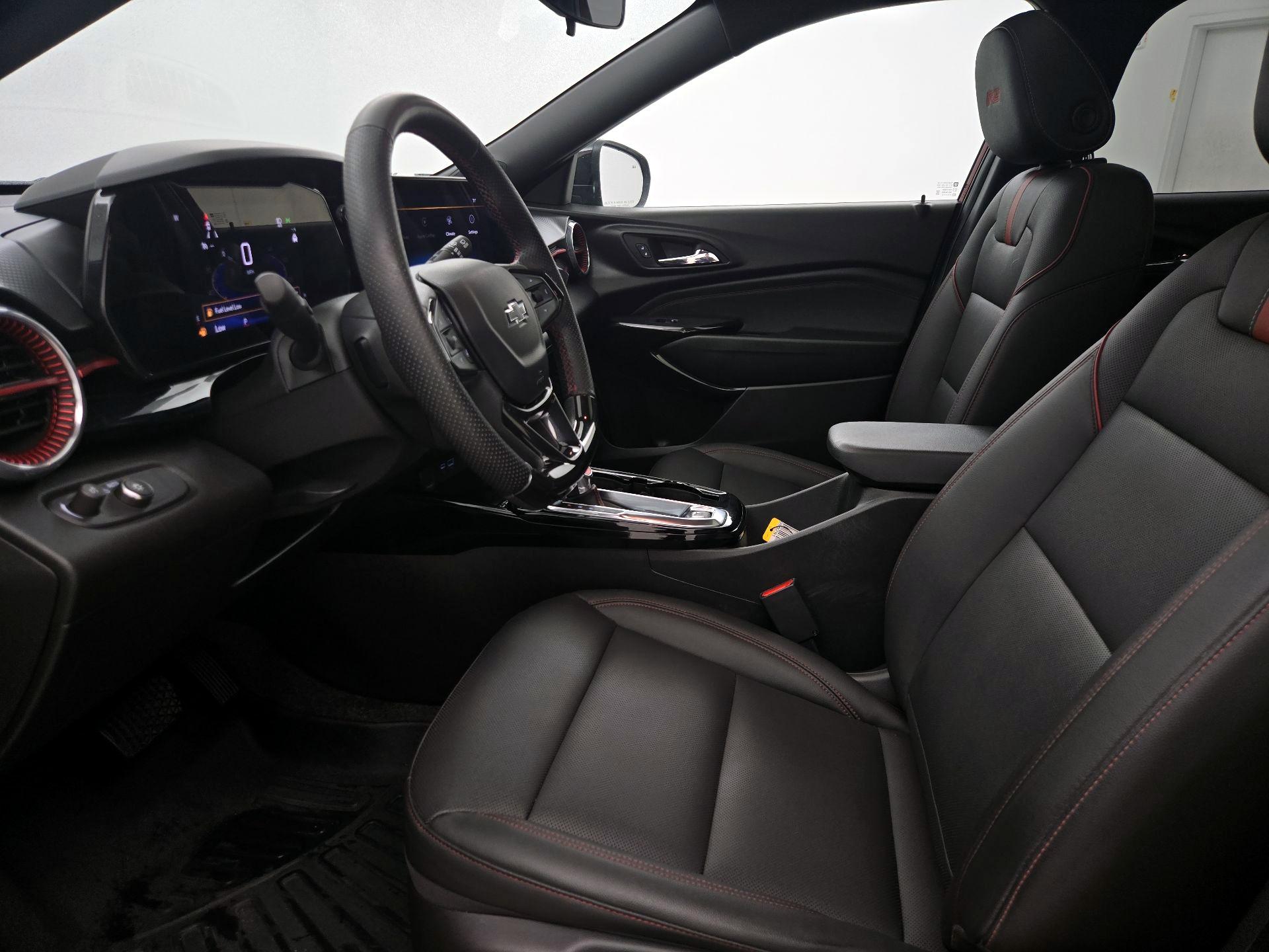 Thumbnail: 2024 Chevrolet Trax - 11