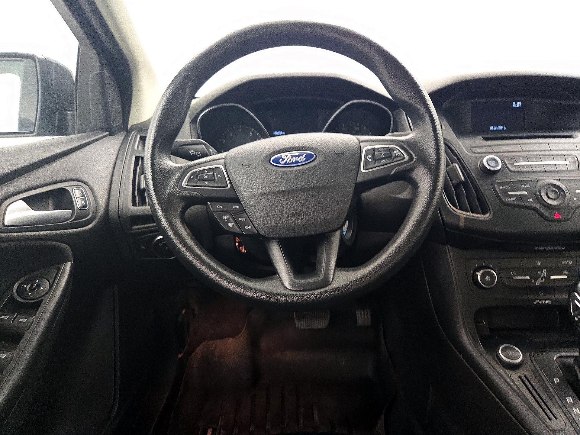 Thumbnail: 2016 Ford Focus - 10
