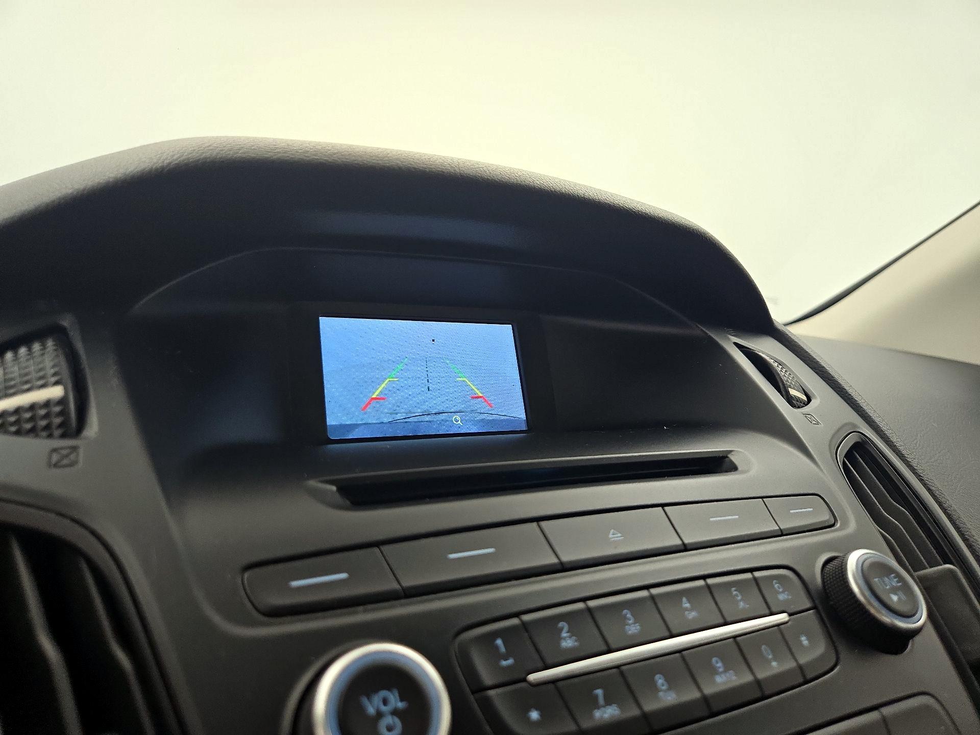 Thumbnail: 2016 Ford Focus - 14
