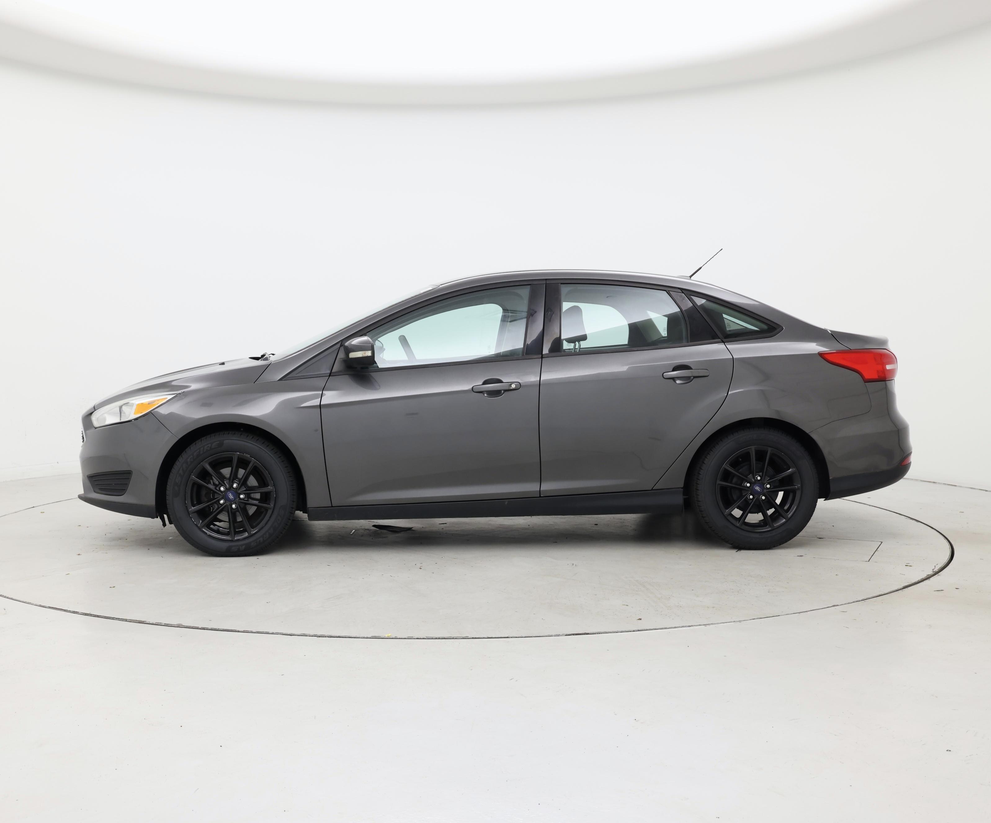 Thumbnail: 2016 Ford Focus - 3