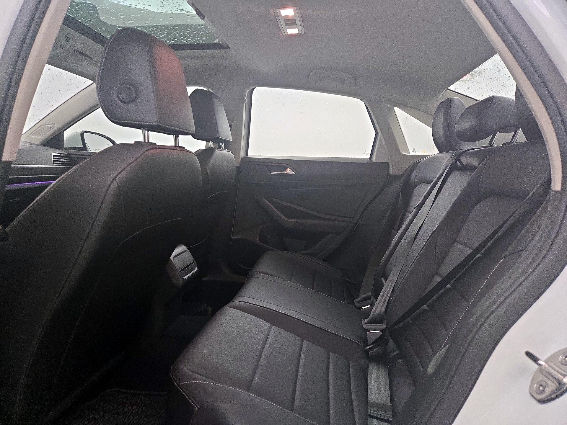 Thumbnail: 2021 Volkswagen Jetta - 20