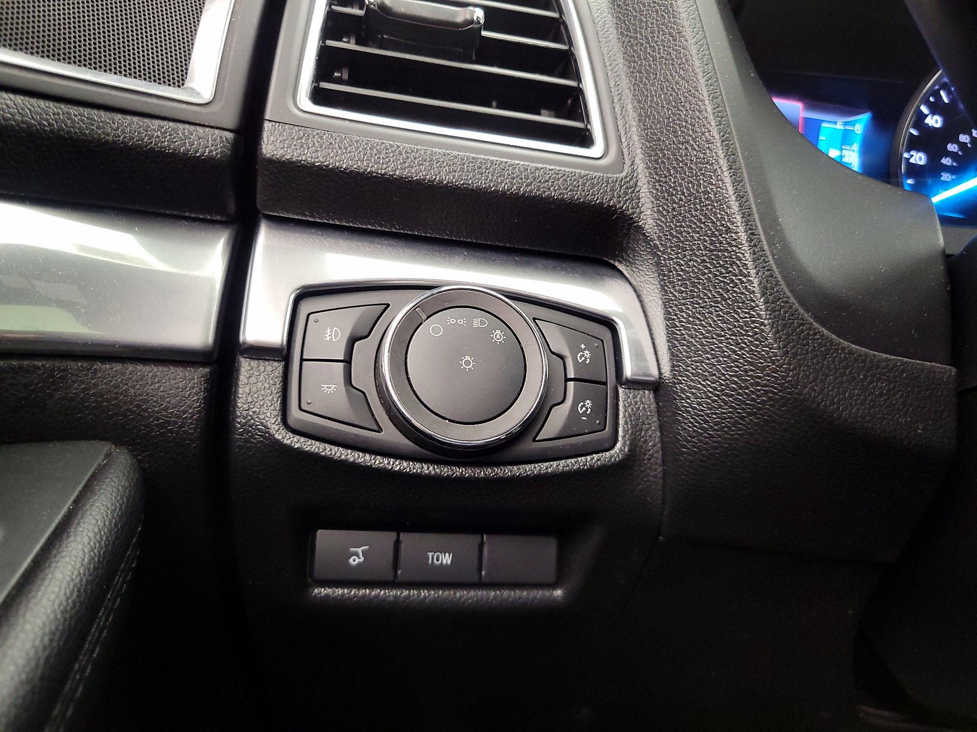 Thumbnail: 2019 Ford Explorer - 13