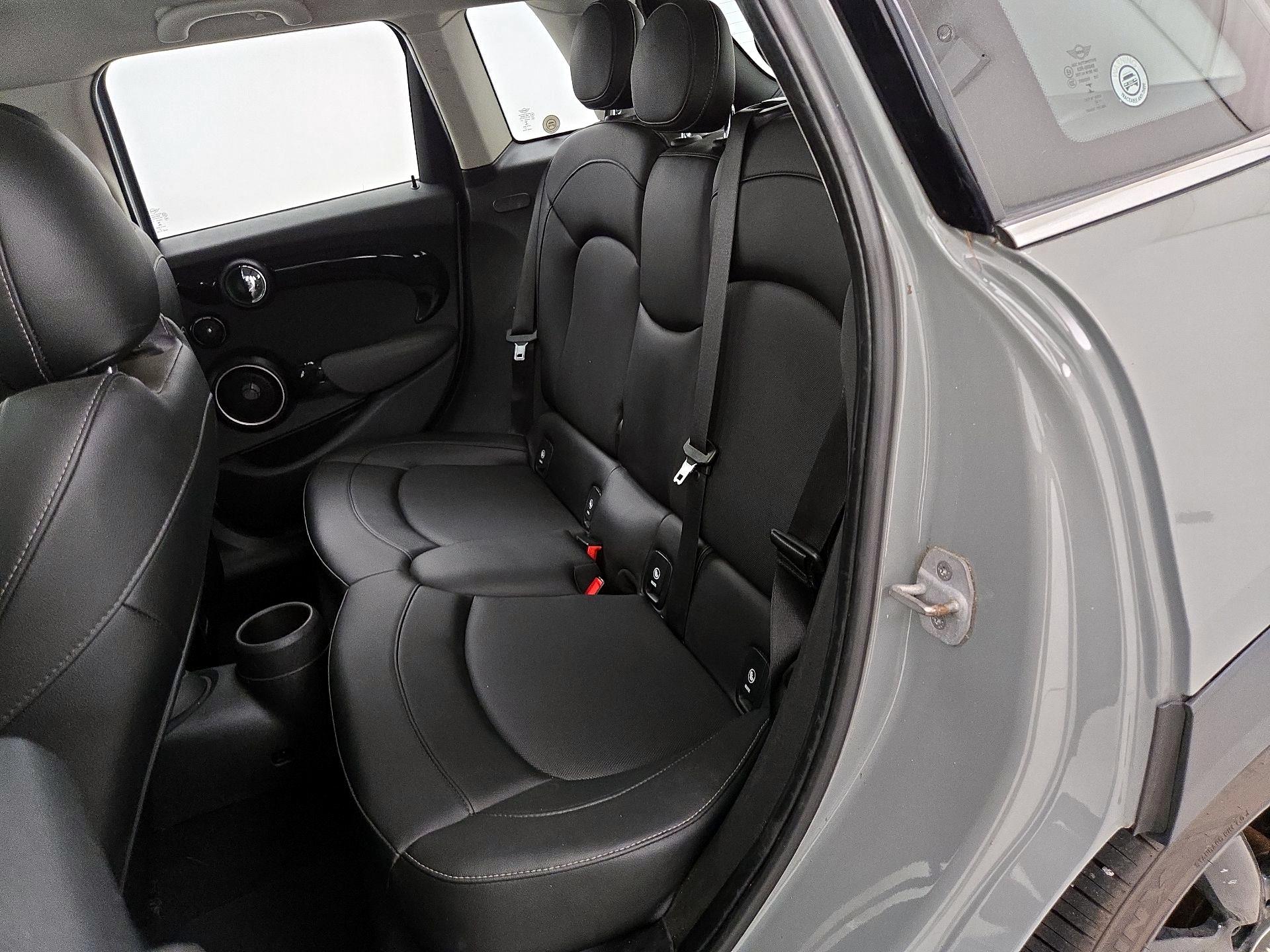 Thumbnail: 2015 MINI Cooper Hardtop - 20