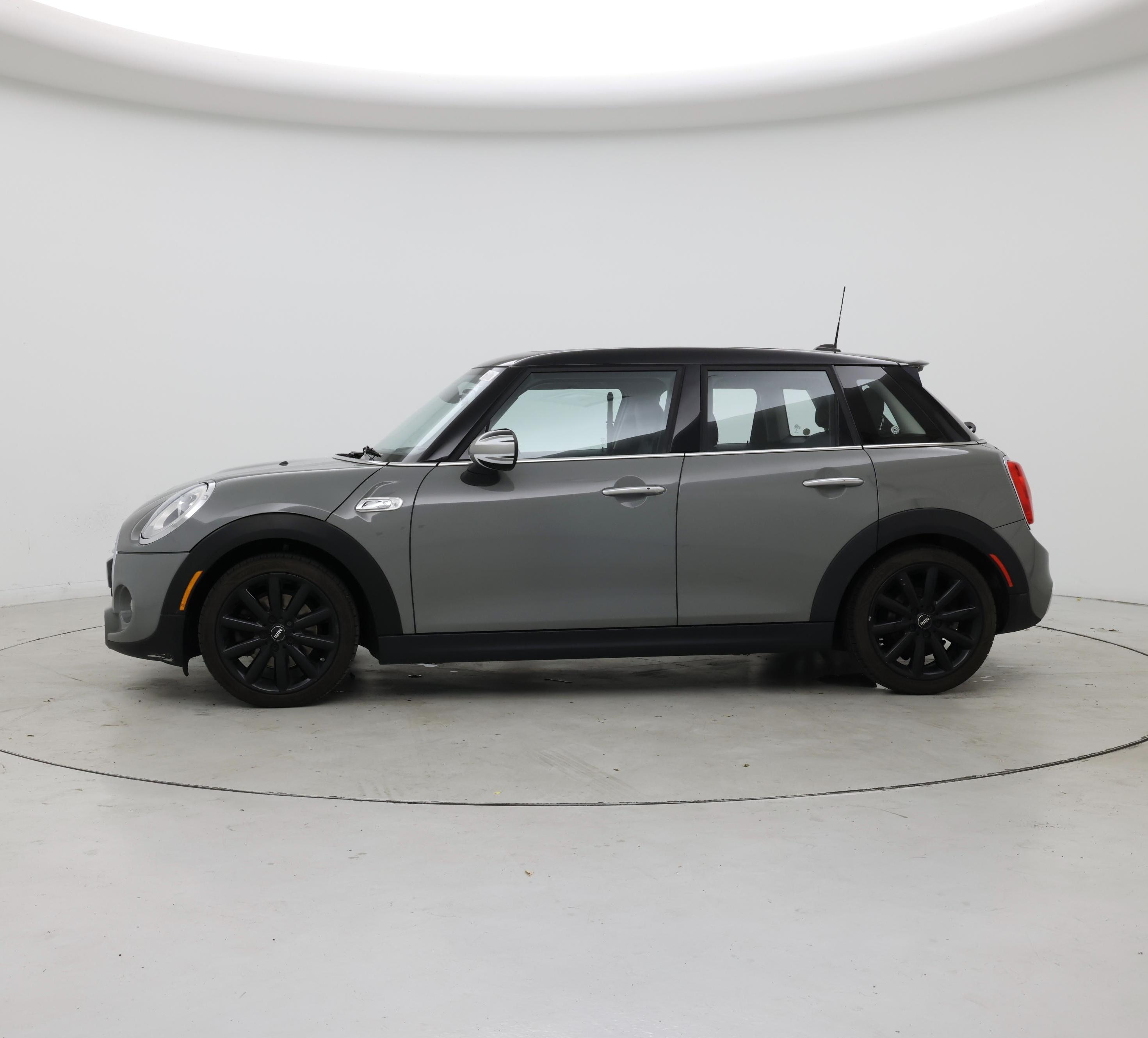 Thumbnail: 2015 MINI Cooper Hardtop - 3