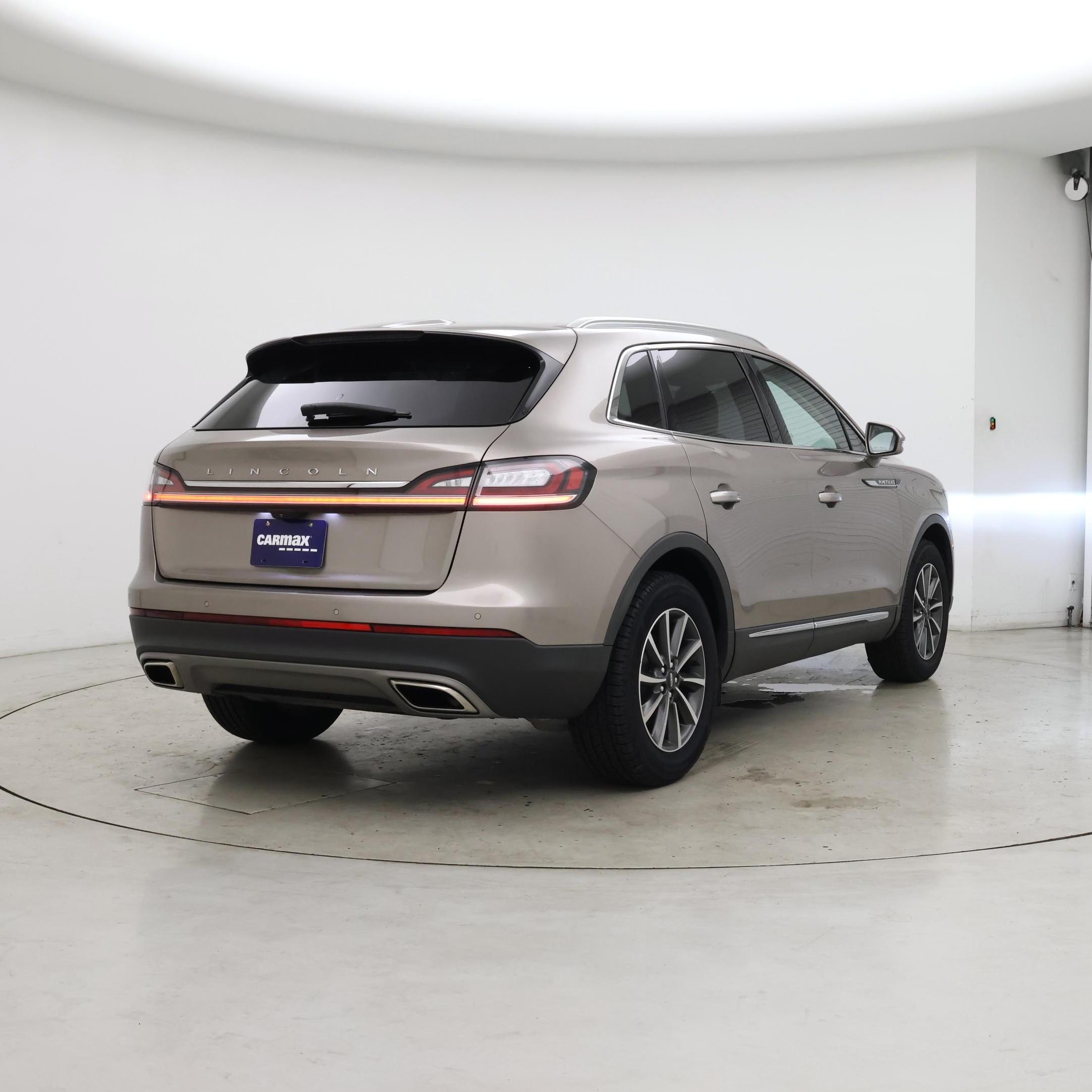 Thumbnail: 2021 Lincoln Nautilus - 8