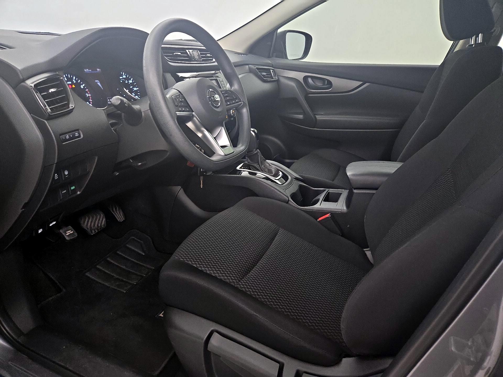 Thumbnail: 2021 Nissan Rogue Sport - 11