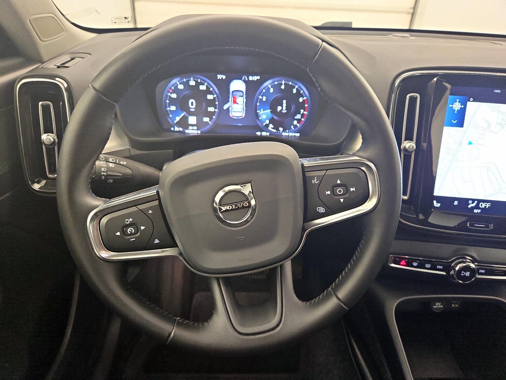 Thumbnail: 2020 Volvo XC40 - 10