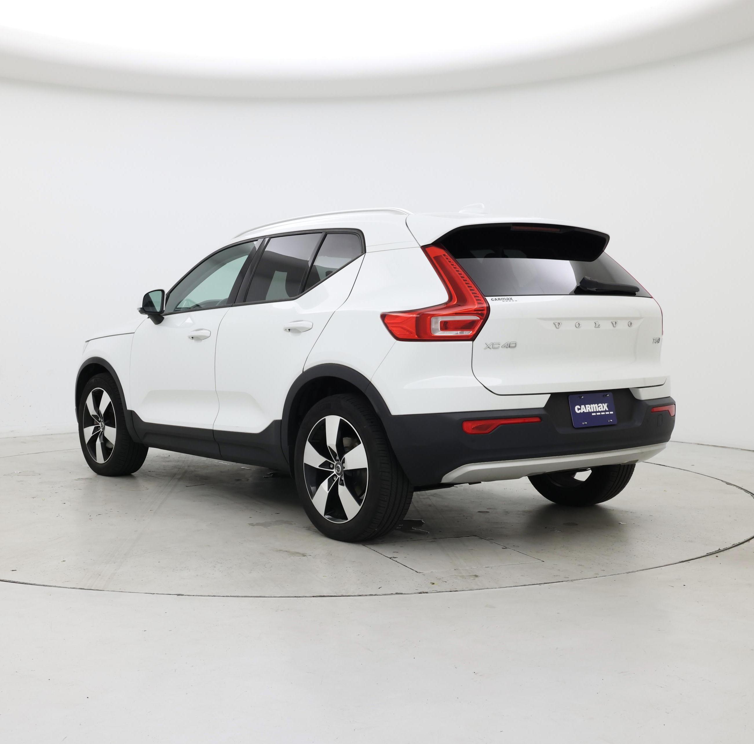 Thumbnail: 2020 Volvo XC40 - 2