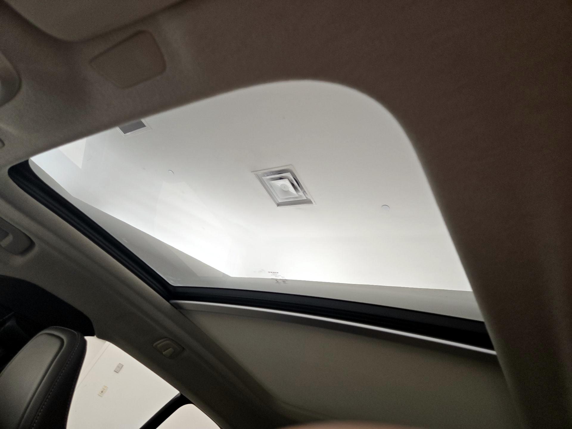 Thumbnail: 2020 Volvo XC40 - 20