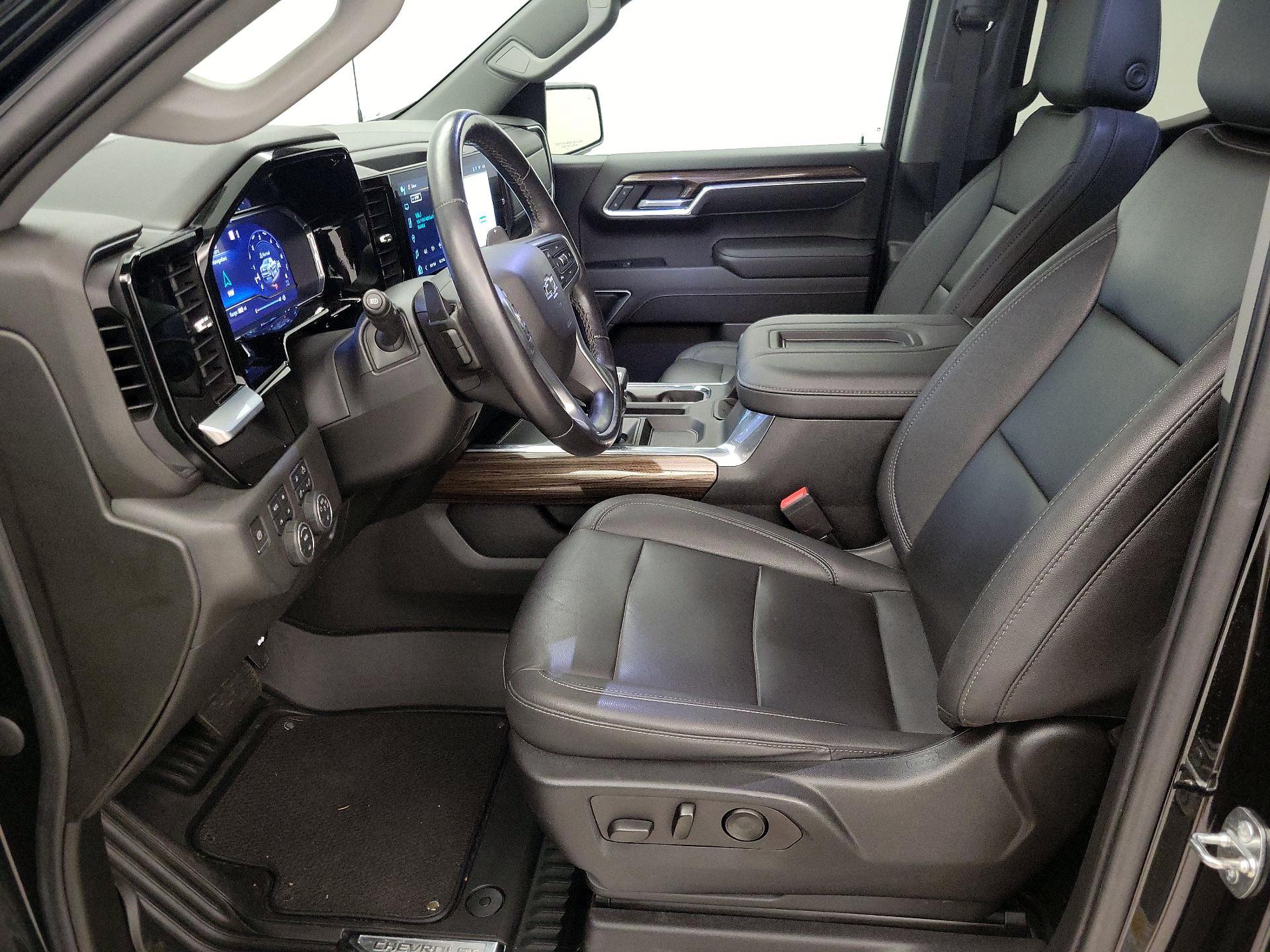 Thumbnail: 2022 Chevrolet Silverado 1500 - 11