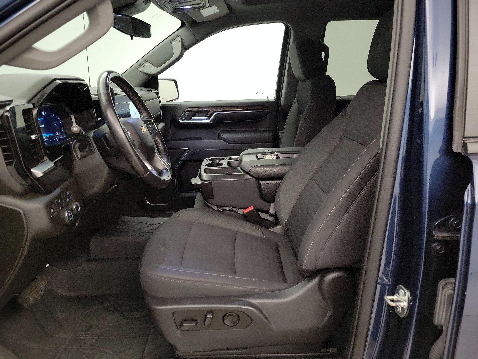 Thumbnail: 2022 Chevrolet Silverado 1500 - 11