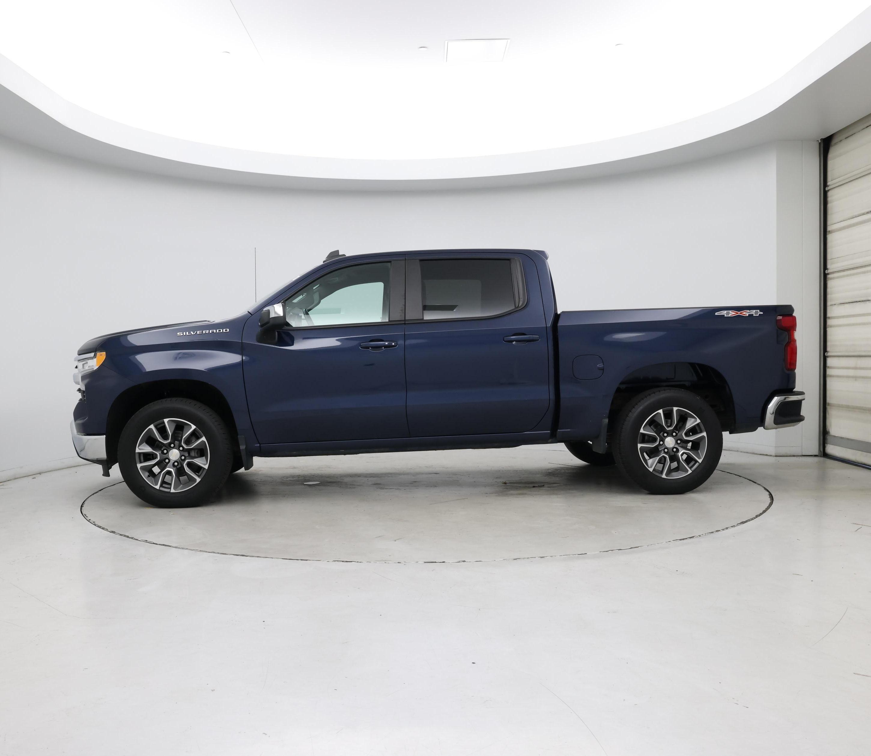 Thumbnail: 2022 Chevrolet Silverado 1500 - 3