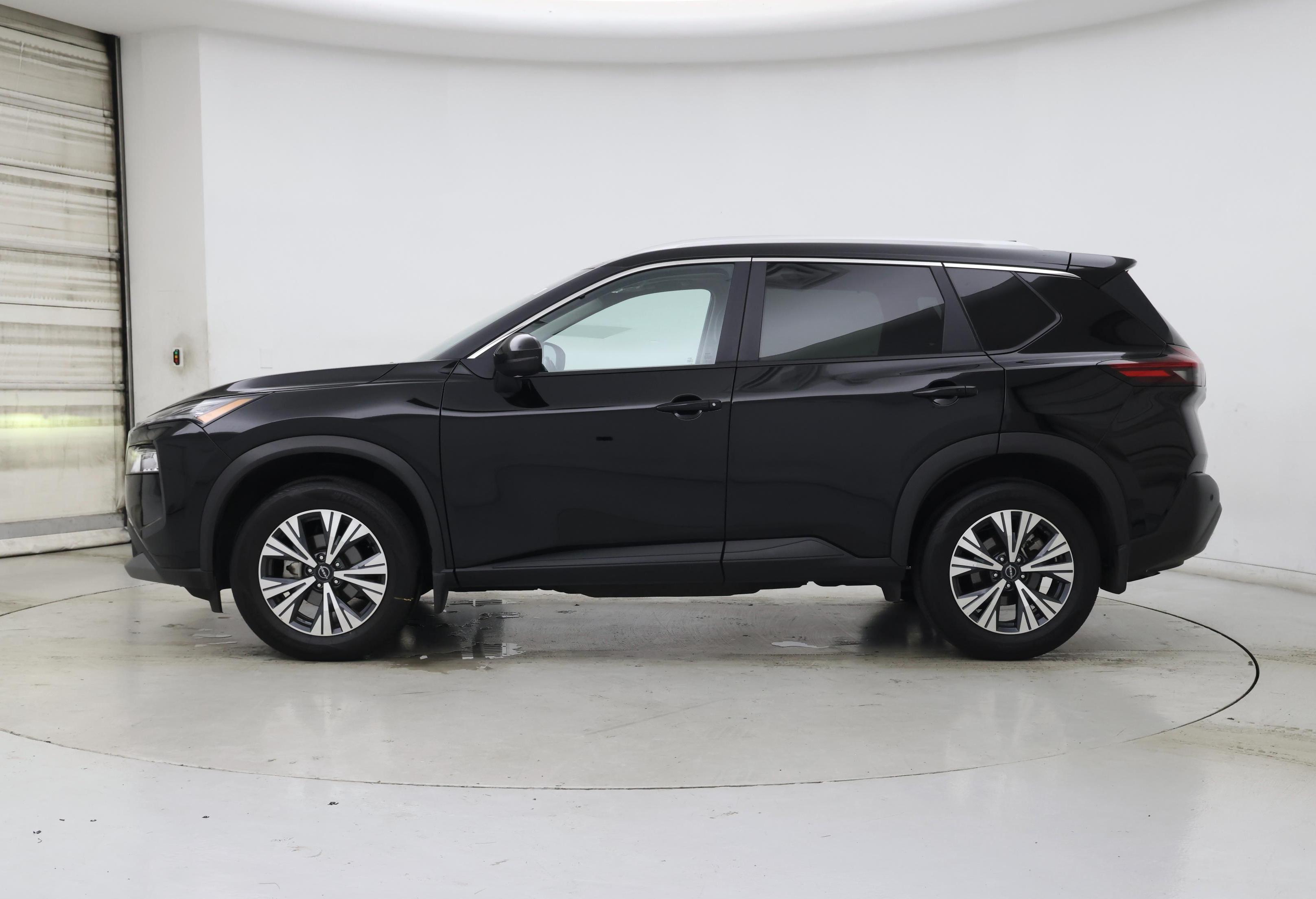 Thumbnail: 2022 Nissan Rogue - 3