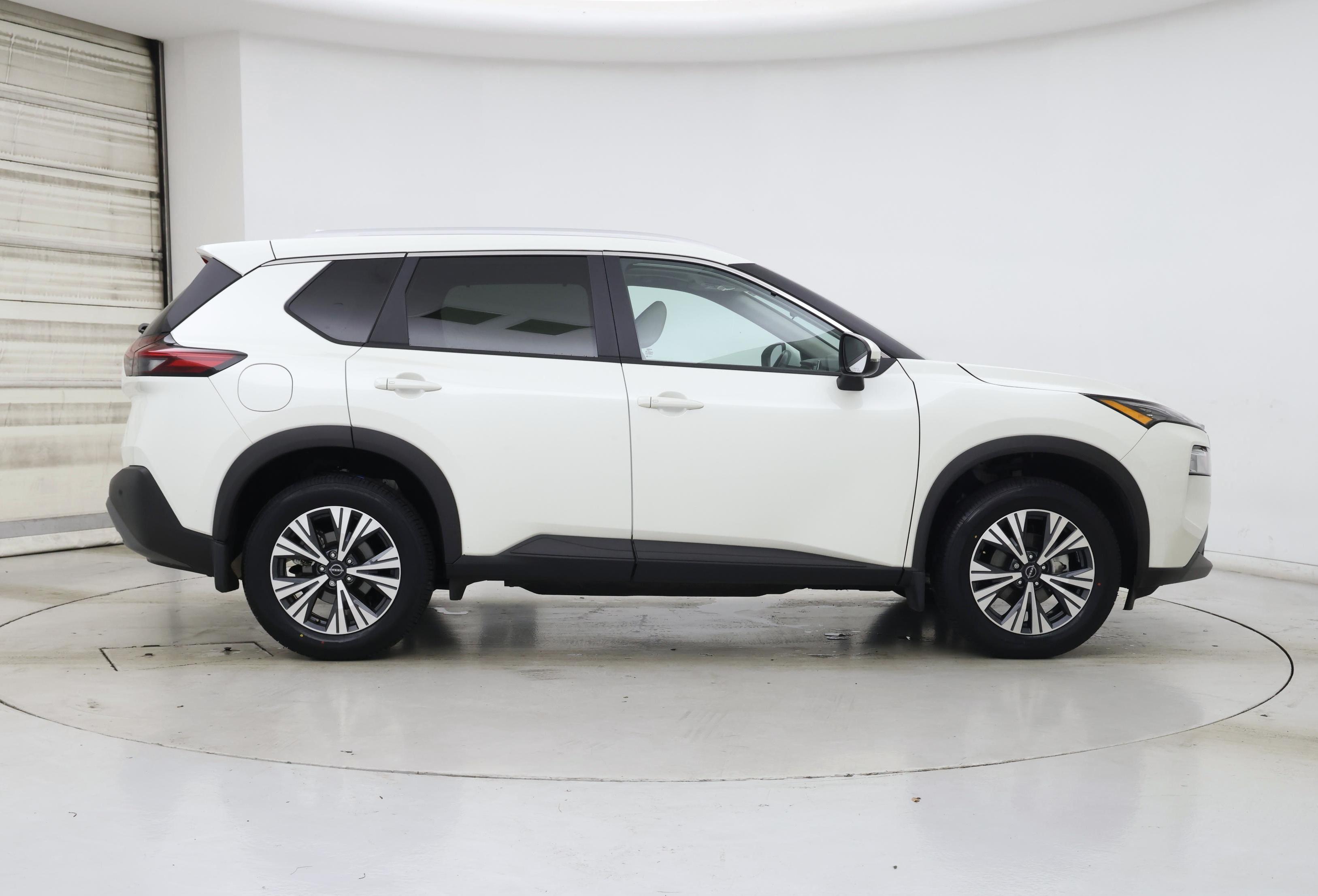 Thumbnail: 2022 Nissan Rogue - 7