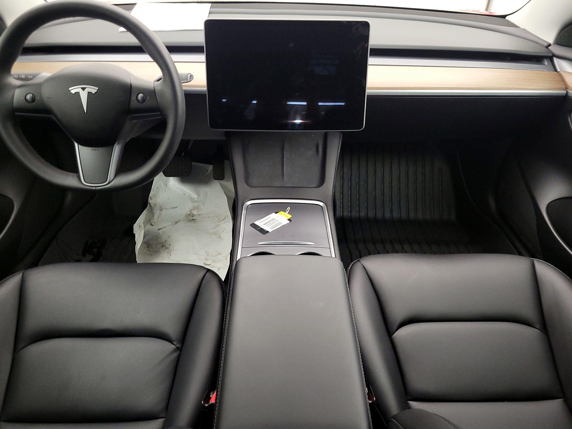 Thumbnail: 2023 Tesla Model 3 - 9
