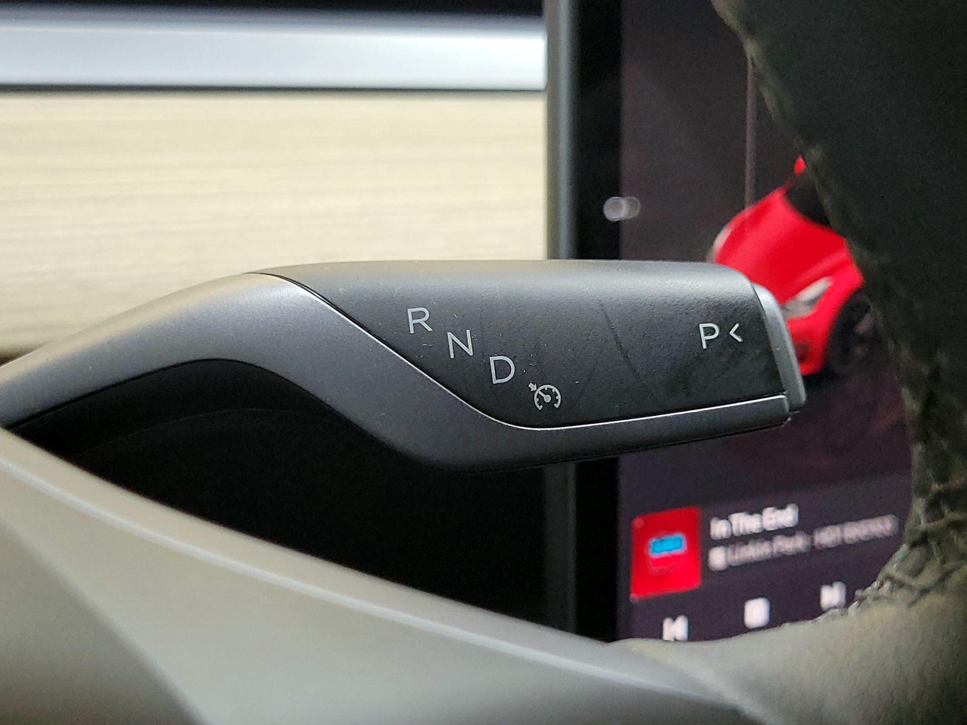 Thumbnail: 2023 Tesla Model 3 - 17