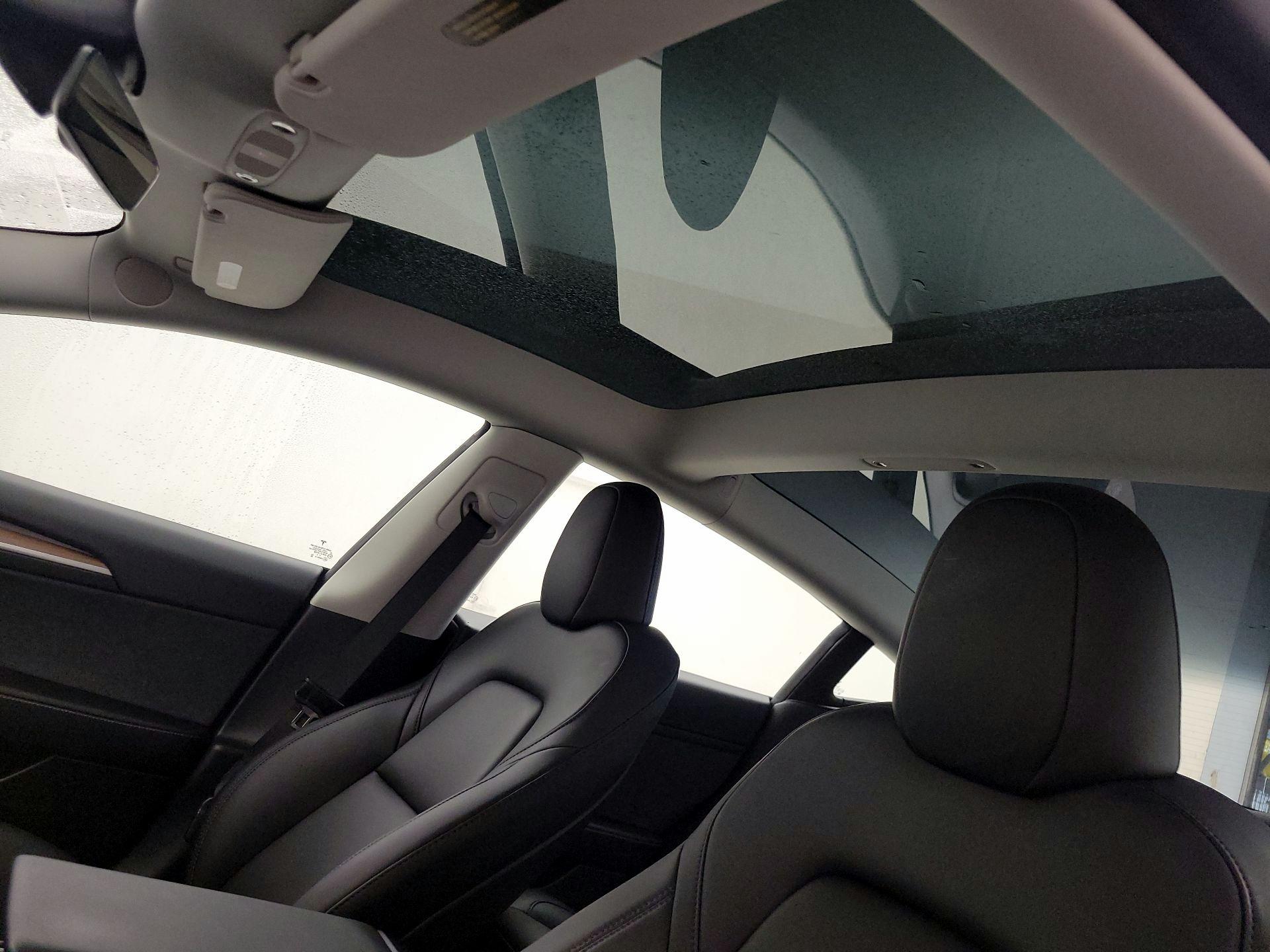 Thumbnail: 2023 Tesla Model 3 - 18