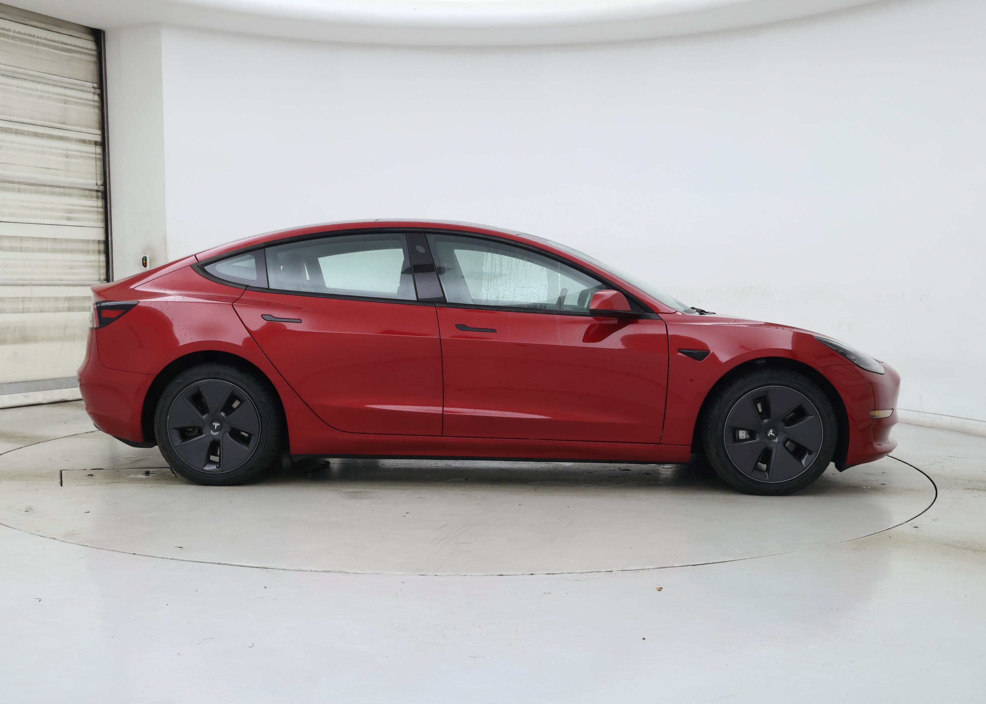 Thumbnail: 2023 Tesla Model 3 - 7