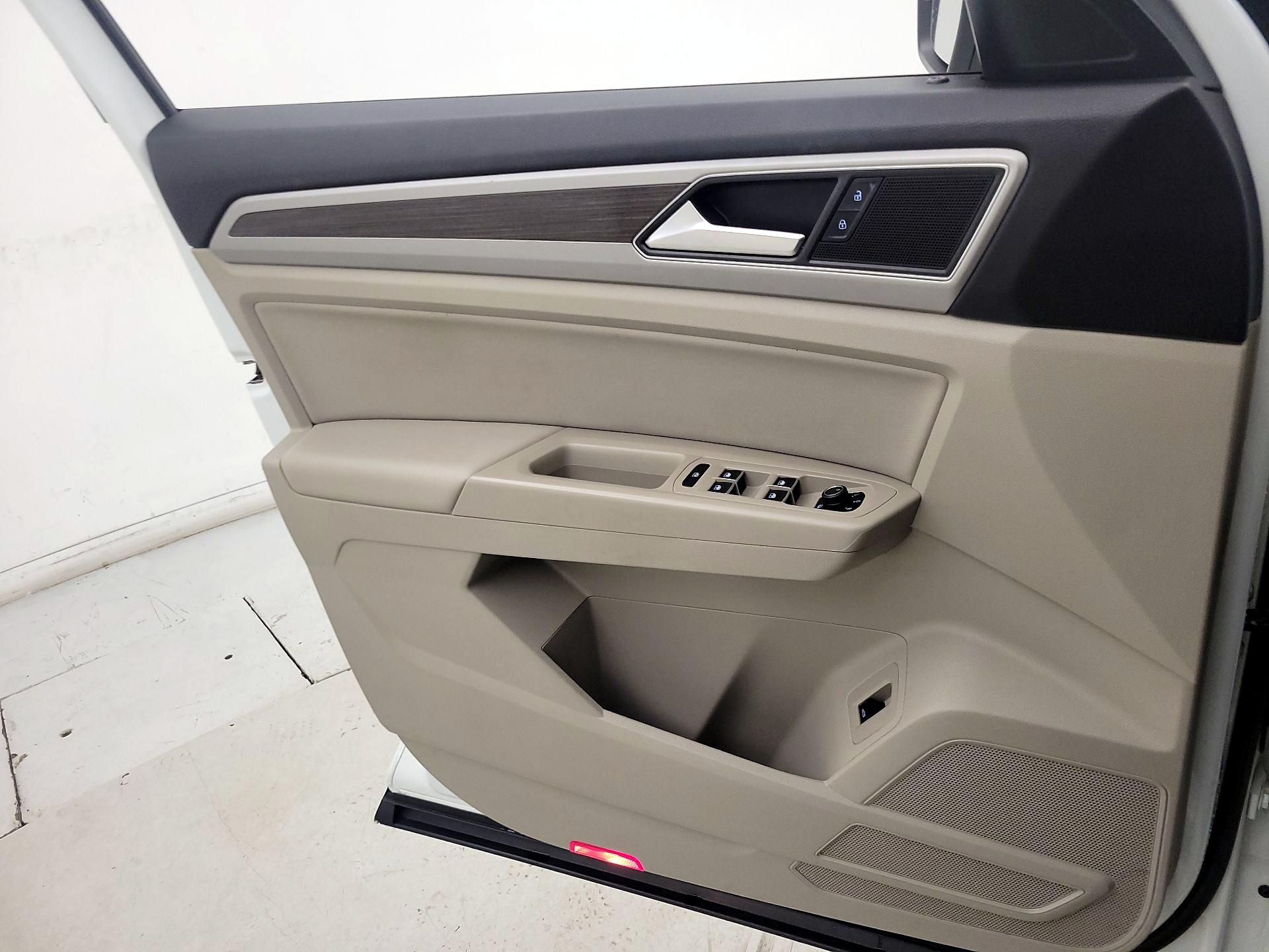 Thumbnail: 2019 Volkswagen Atlas - 12