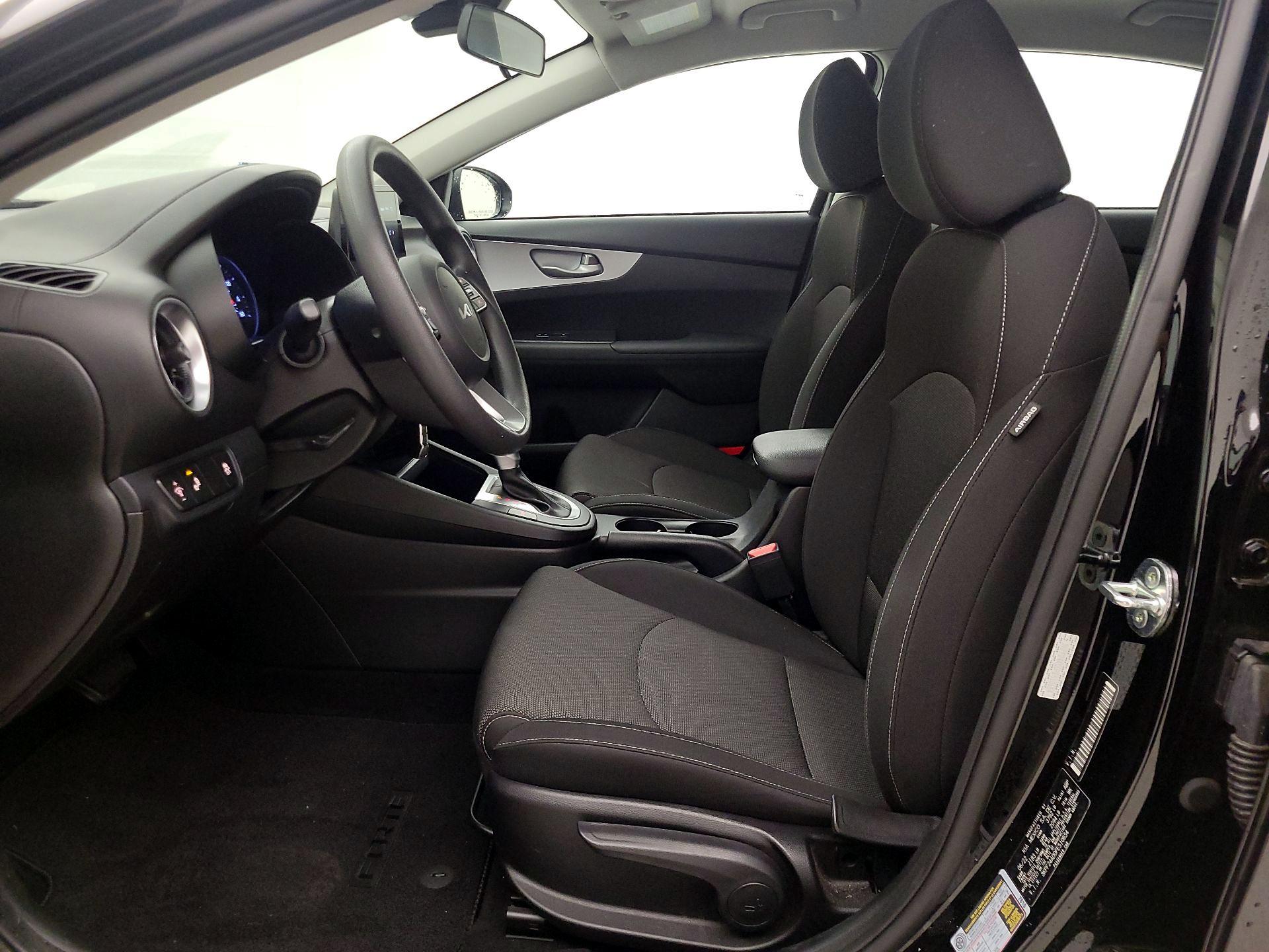 Thumbnail: 2023 Kia Forte - 11