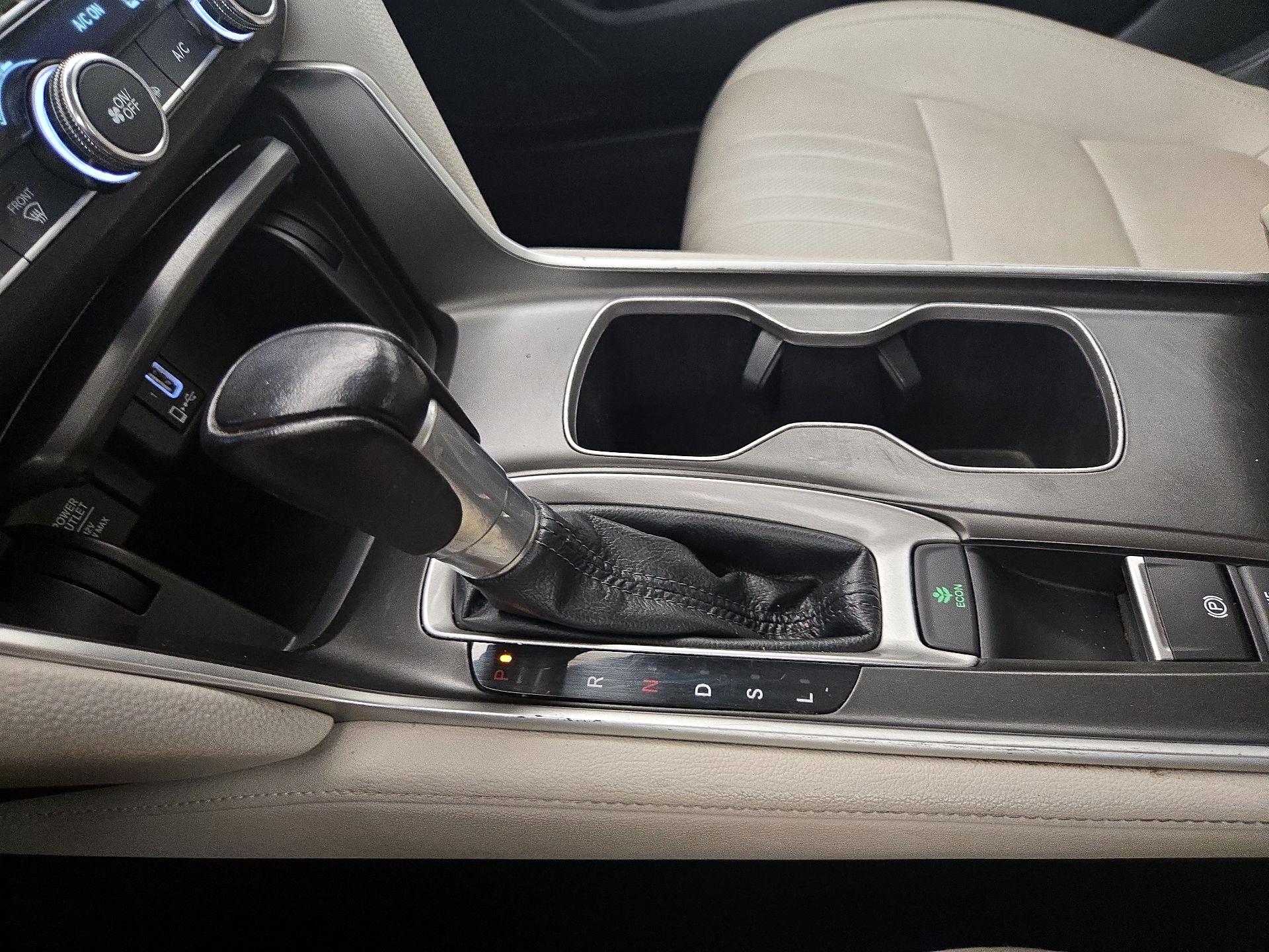 Thumbnail: 2019 Honda Accord - 17